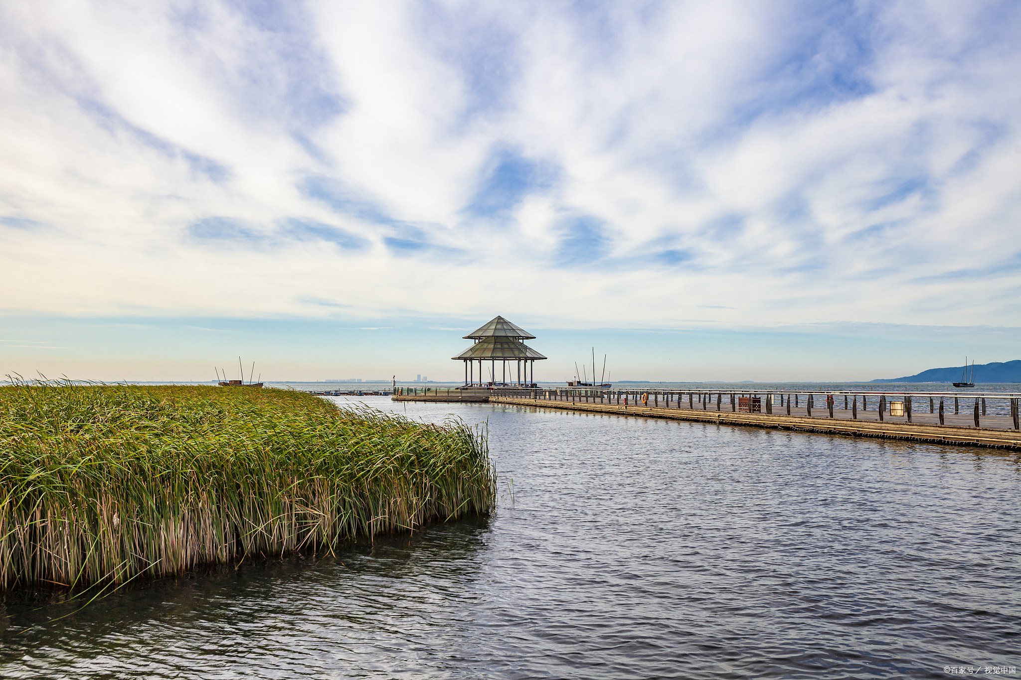 这地儿坐落在风景如画的苏州城西侧,紧邻烟波浩渺的太湖,真是天然氧吧