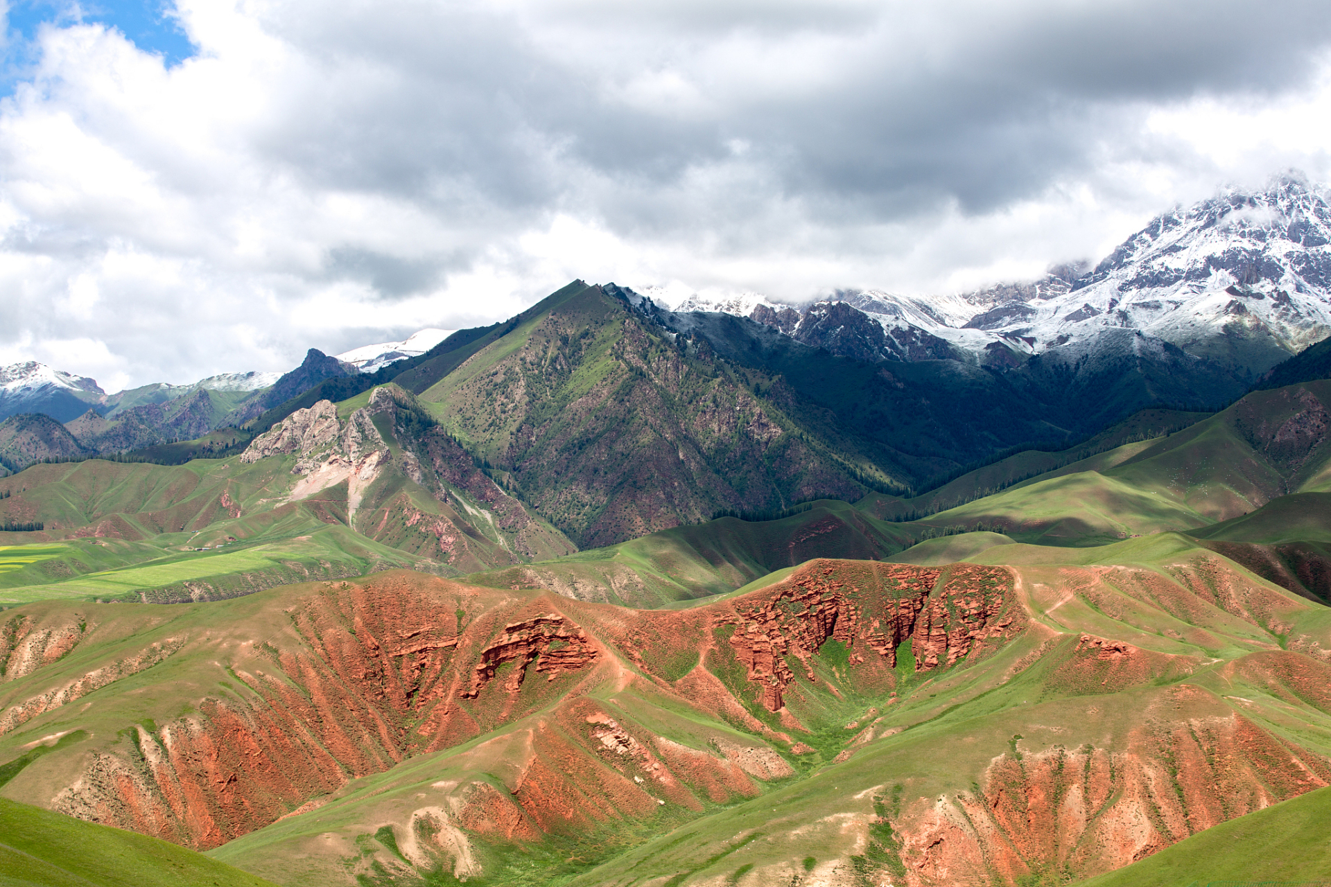 镜头里的春天# 春游甘肃祁连山脉,那是大自然赋予我们的一份厚重而