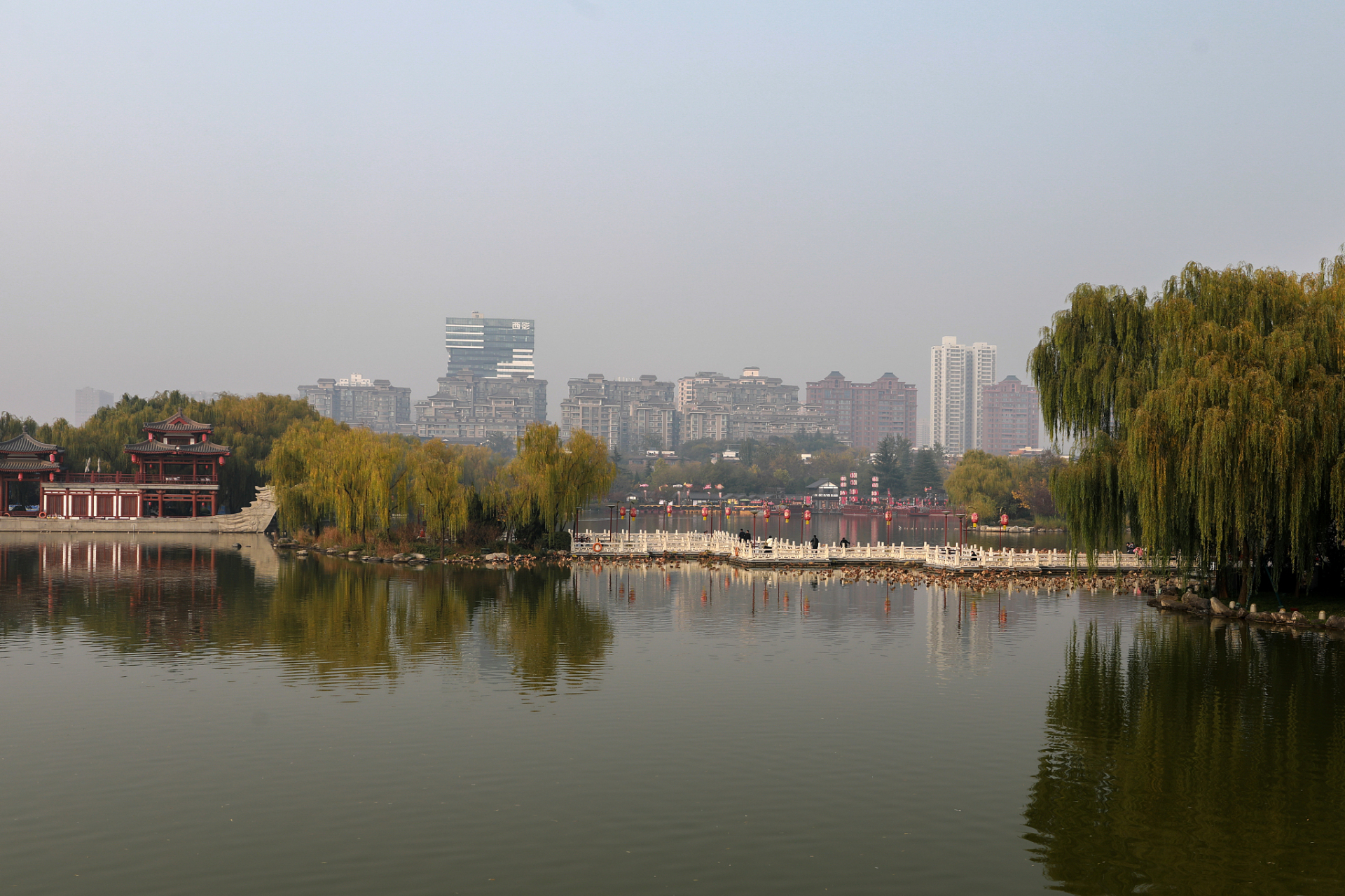 穿越时空的旅行# 柳湖公园,这个历史悠久的地方,承载着无数人的记忆.