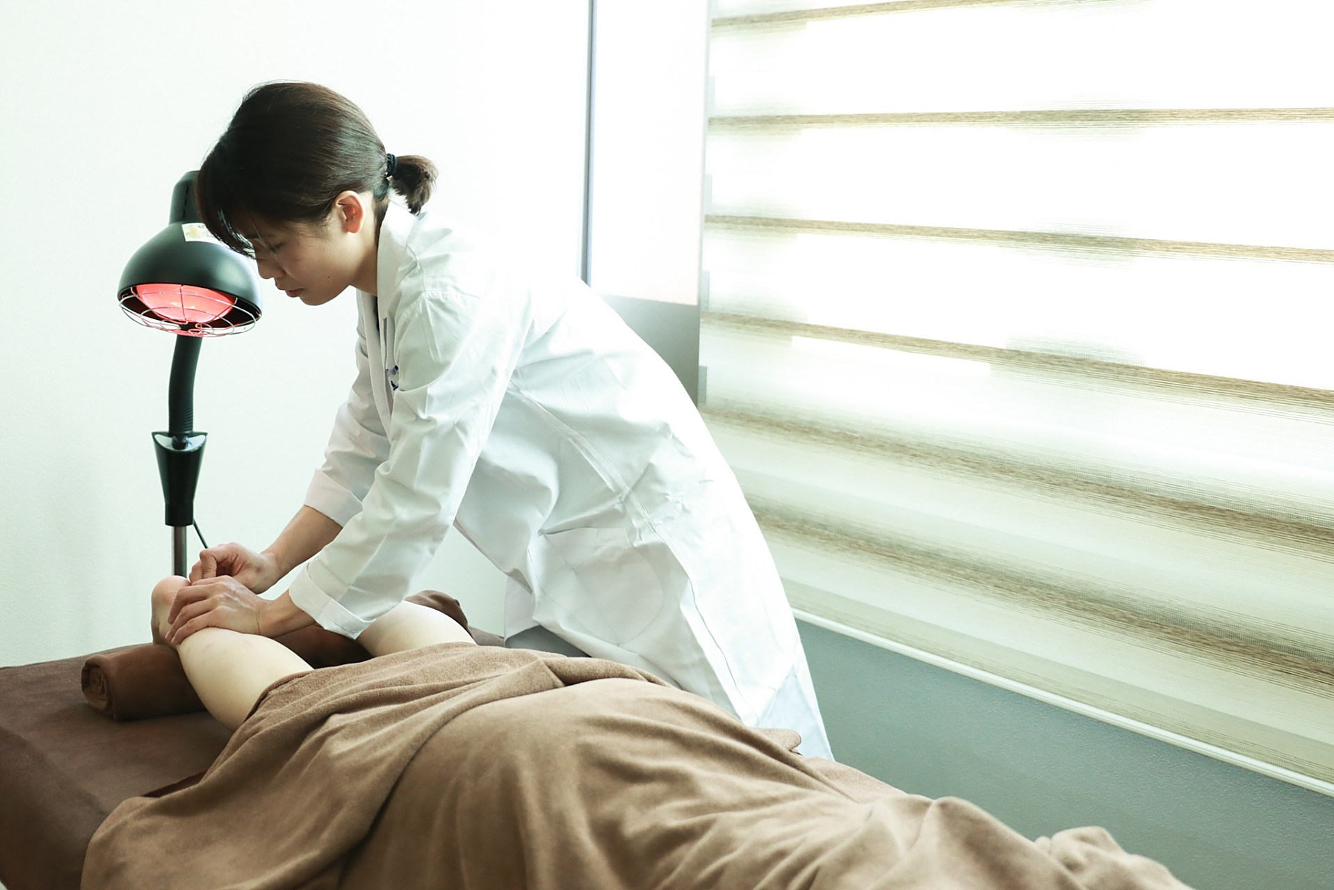 中医康复理疗师可以进行以下项目:  1.