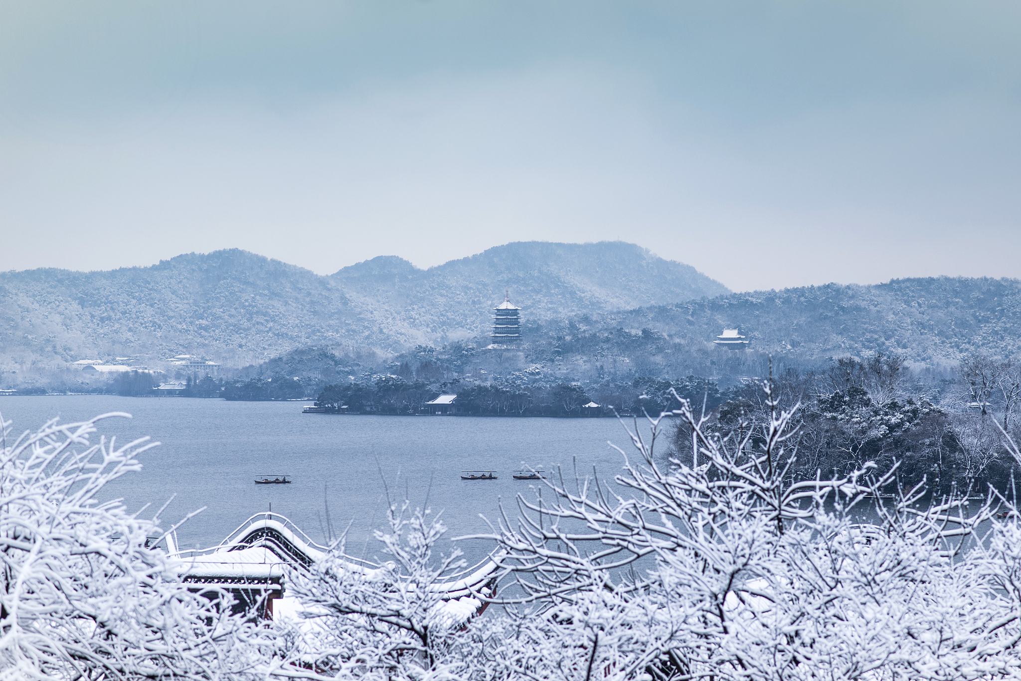 杭州断桥雪景图片