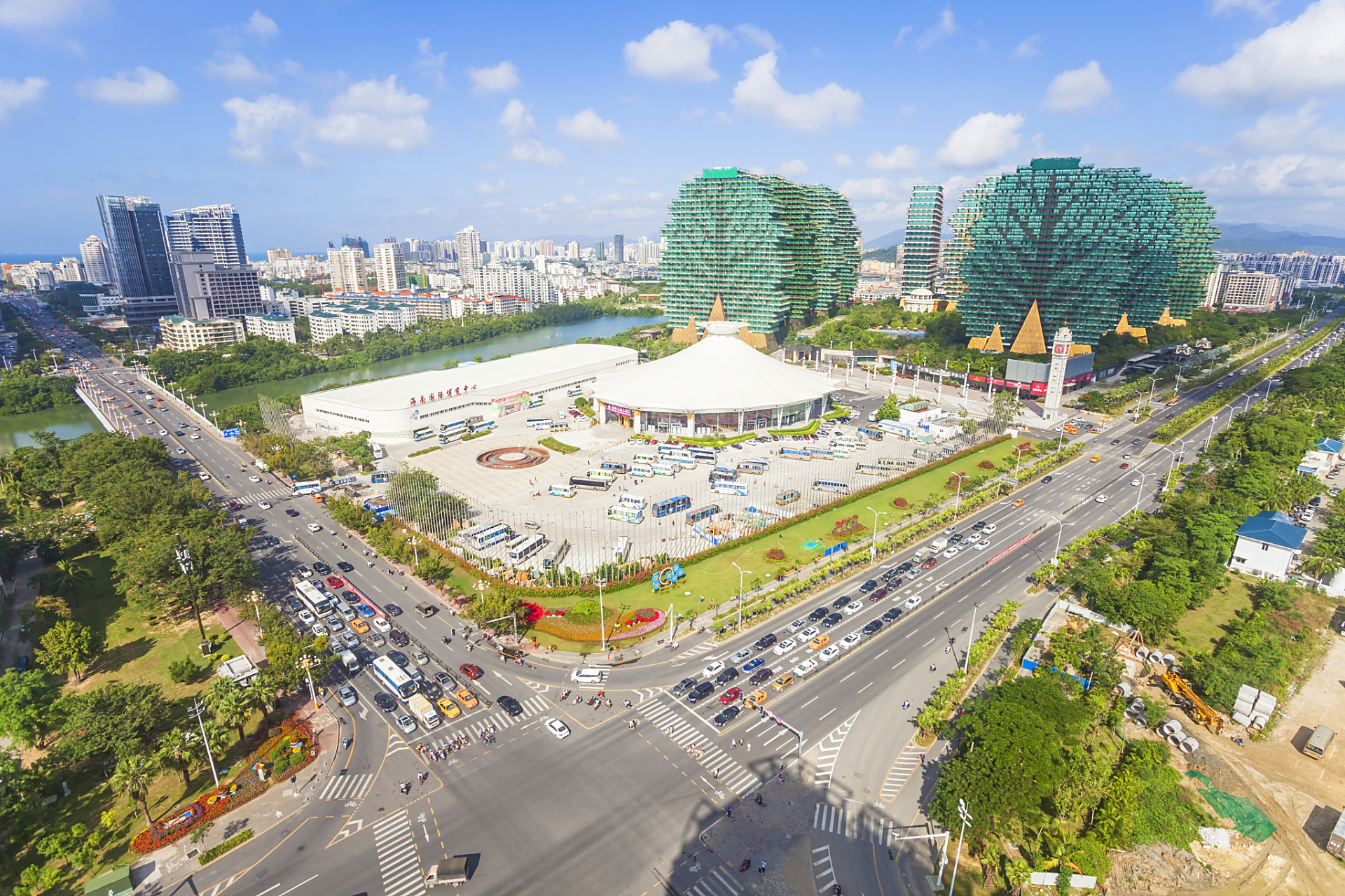 嬉行记# 三亚半山半岛吉庆广场,历史悠久,风景绝佳.