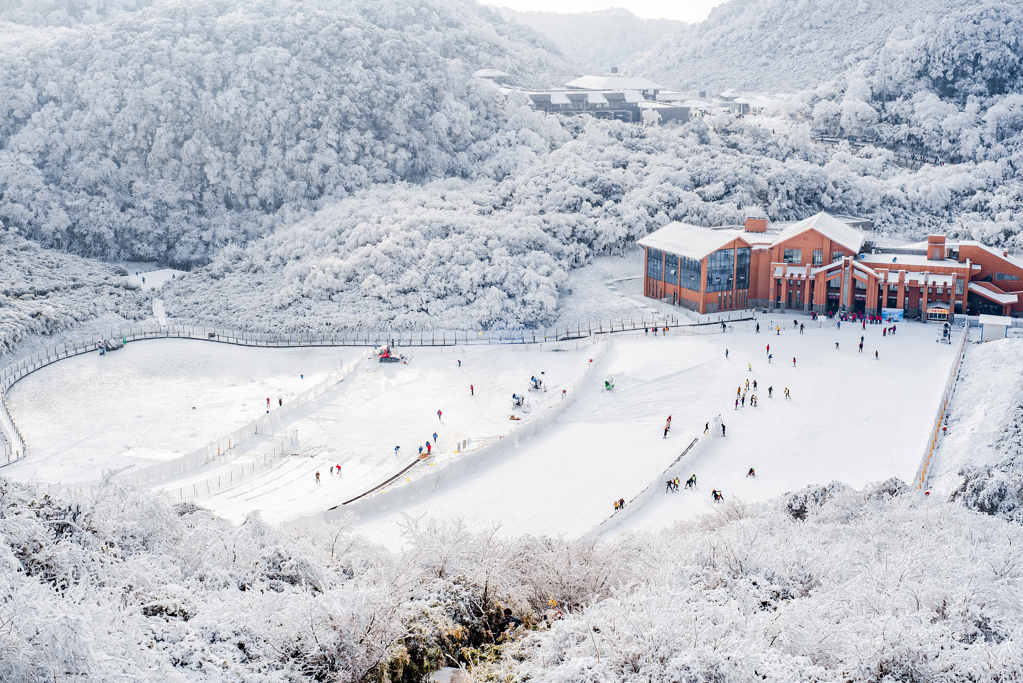 六盘水市梅花山滑雪场图片