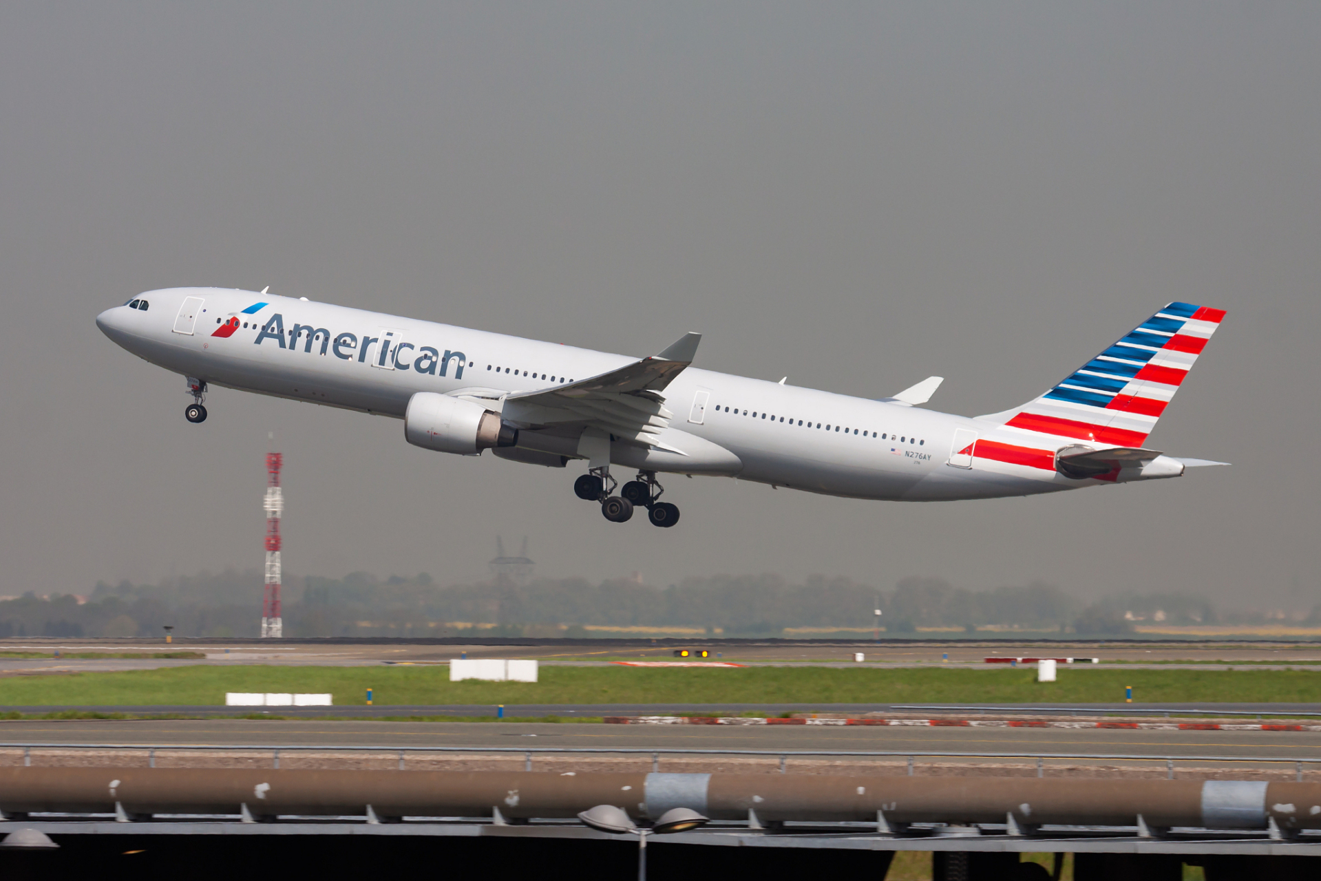 中国赴美航班每周增至12班# 据报道,美国交通部最近发布指令,批准