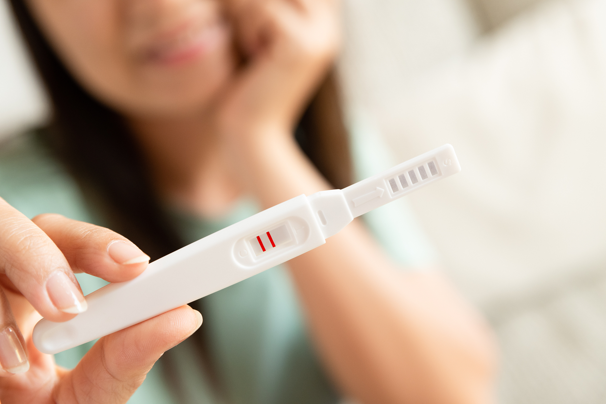 和其他怀孕症状初步判断是否怀孕,但最准确的方法还是进行医学检测