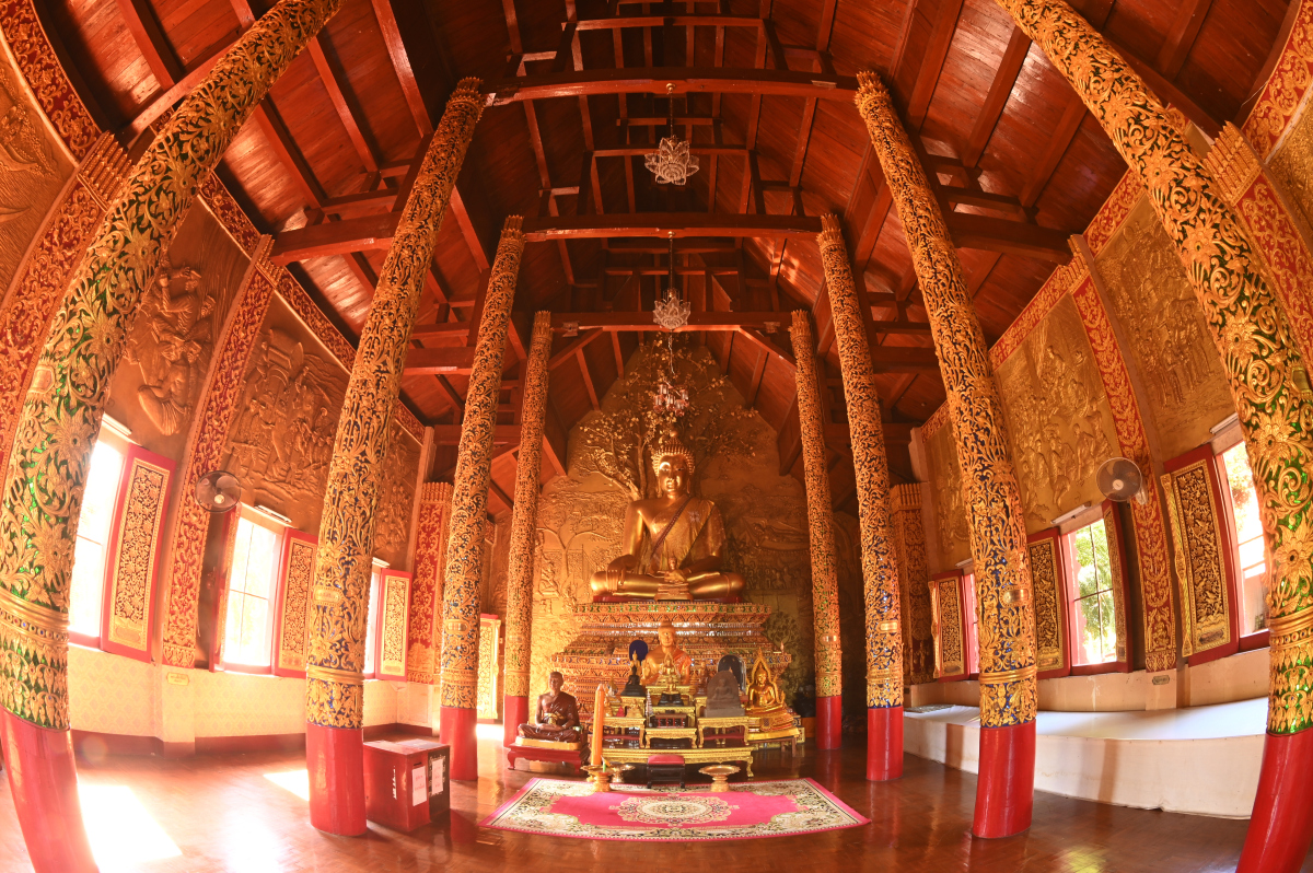 别人问了,你就说一半,人前守嘴,人后守心