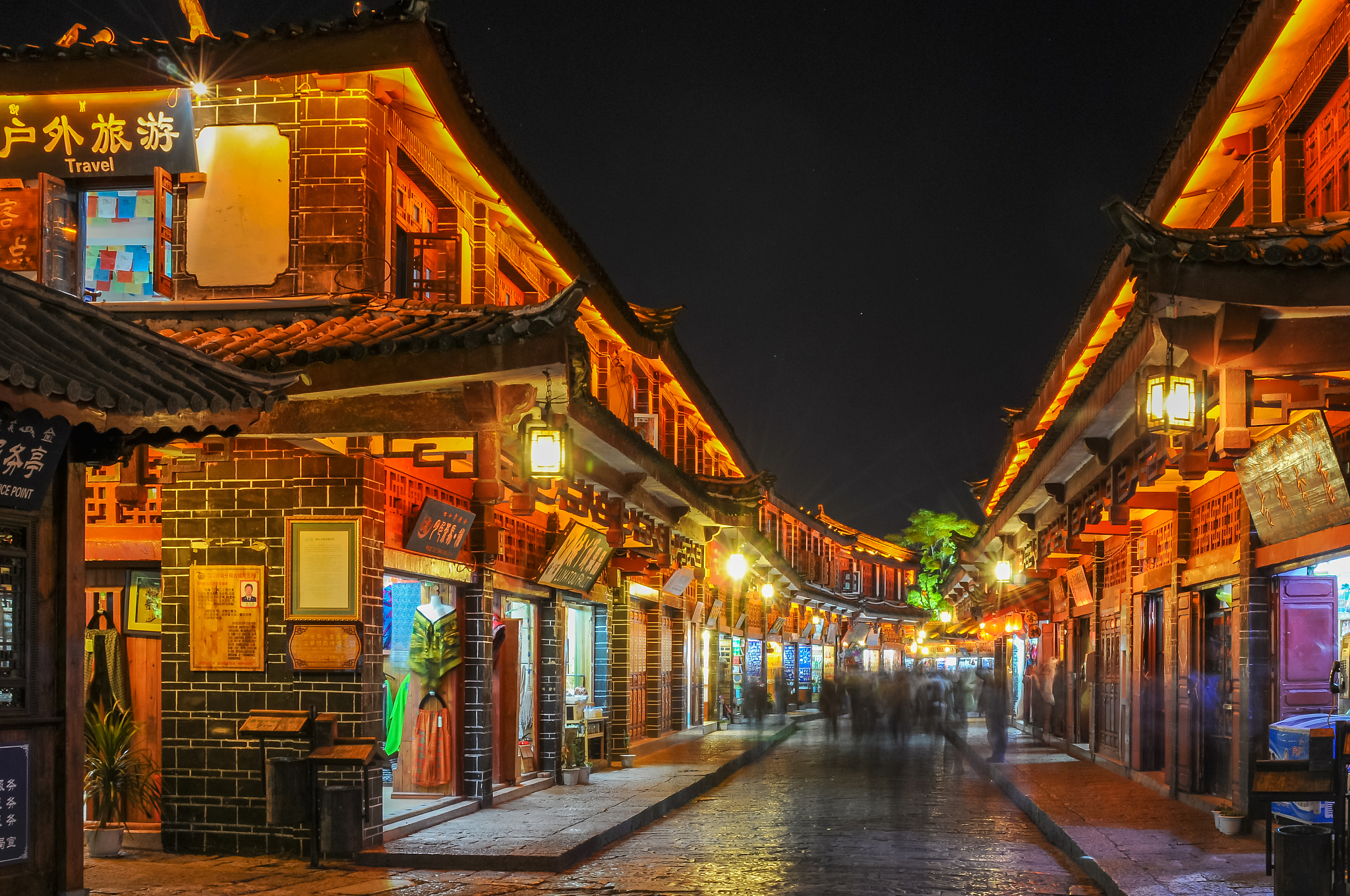 在淮安市的南门口古街,秋天的古街是否展现出浓厚的地方风情?