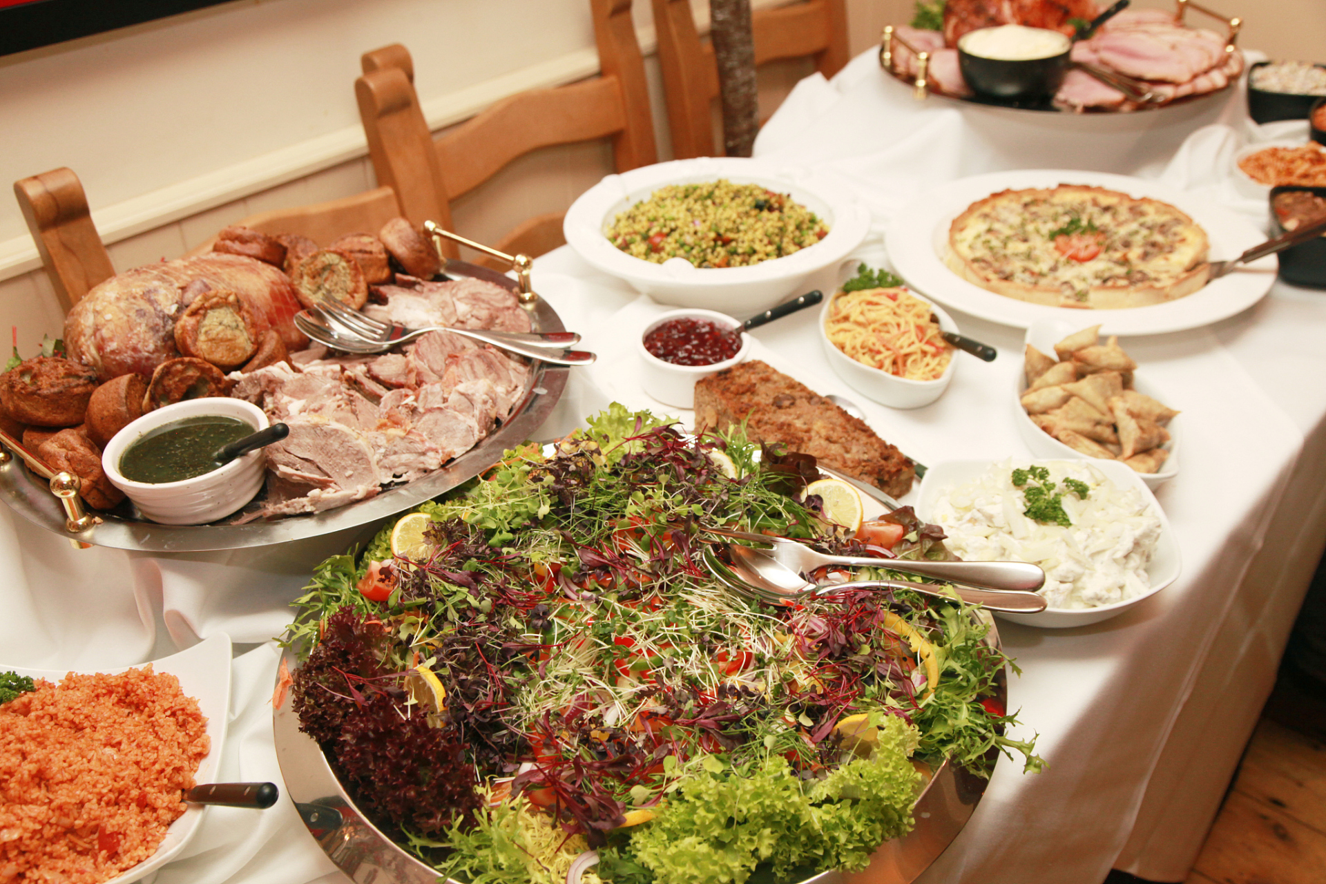 年夜饭,家家户户一年中最重要的一顿饭,是团聚的象征,也是口福的时刻.
