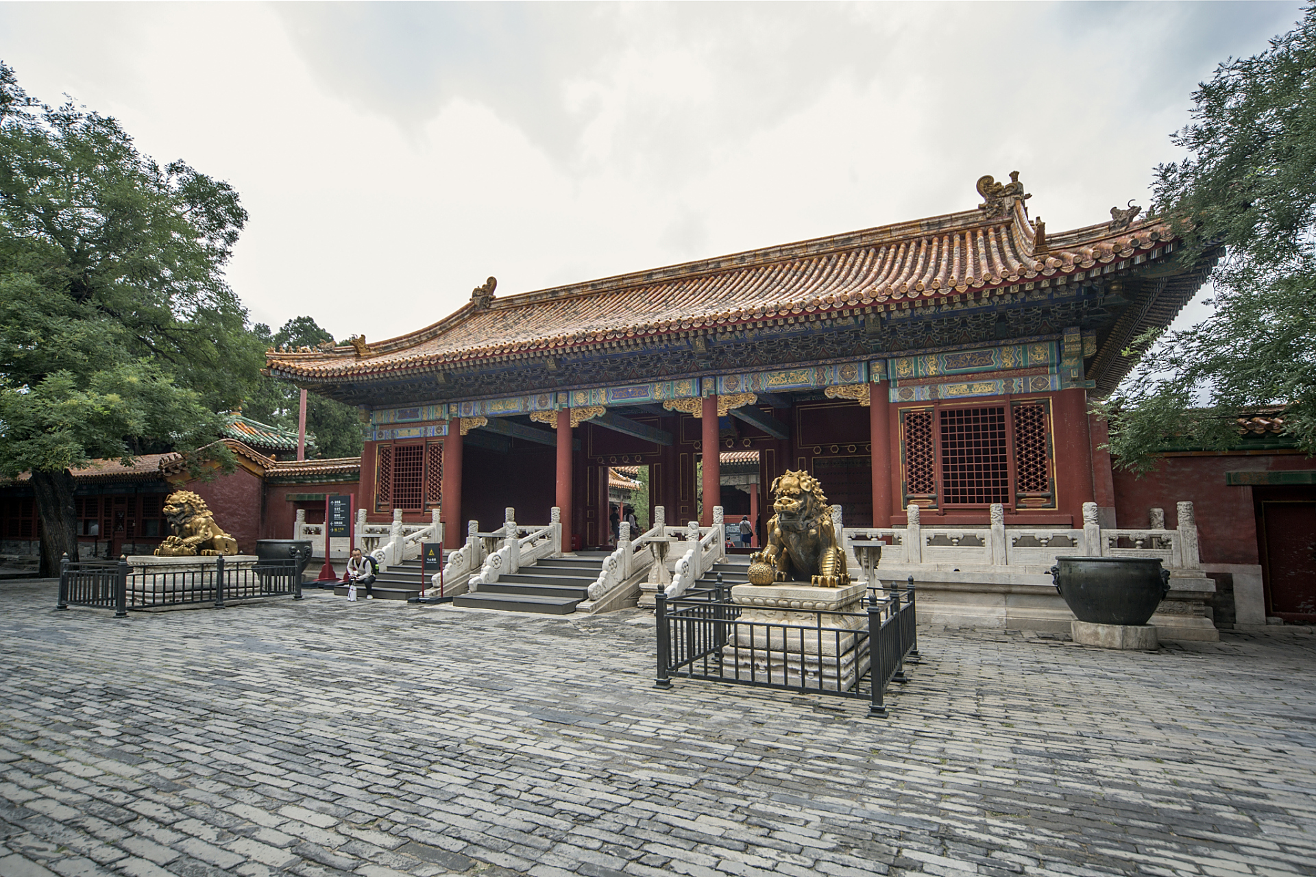 慈宁宫是故宫博物院保存最完好的古代皇后宫殿,也是明清两代皇太后和