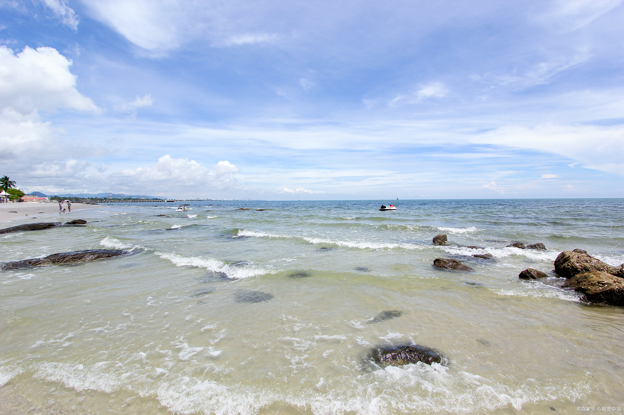 海南东方市游泳的海滩图片