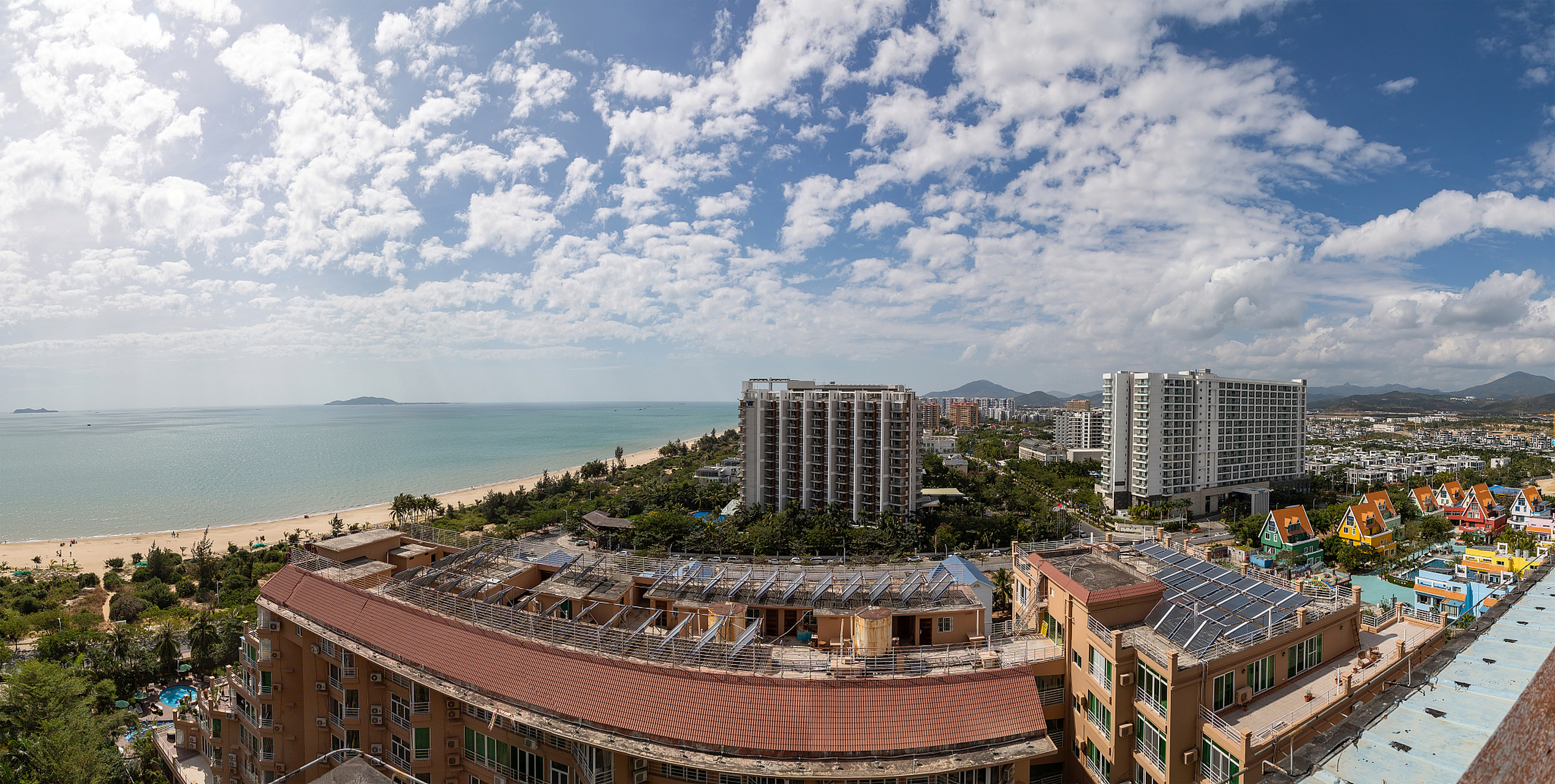 三亚市,海口市,儋州市和文昌市,各具魅力.