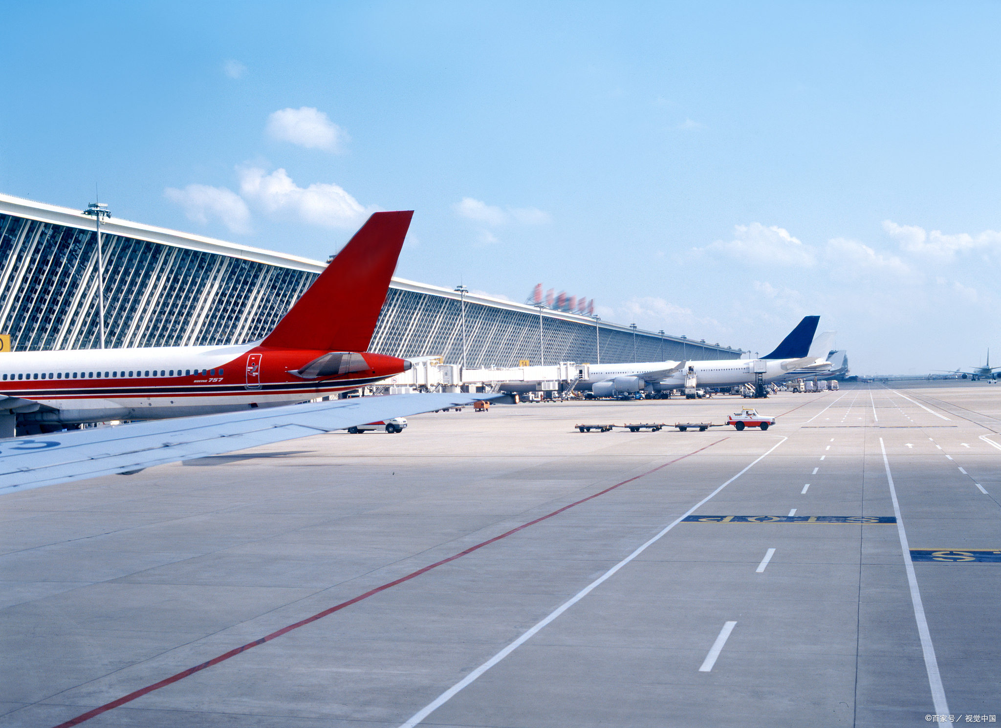 两名乘客坐飞机万米高空打架,他们的素质都到哪里去了?