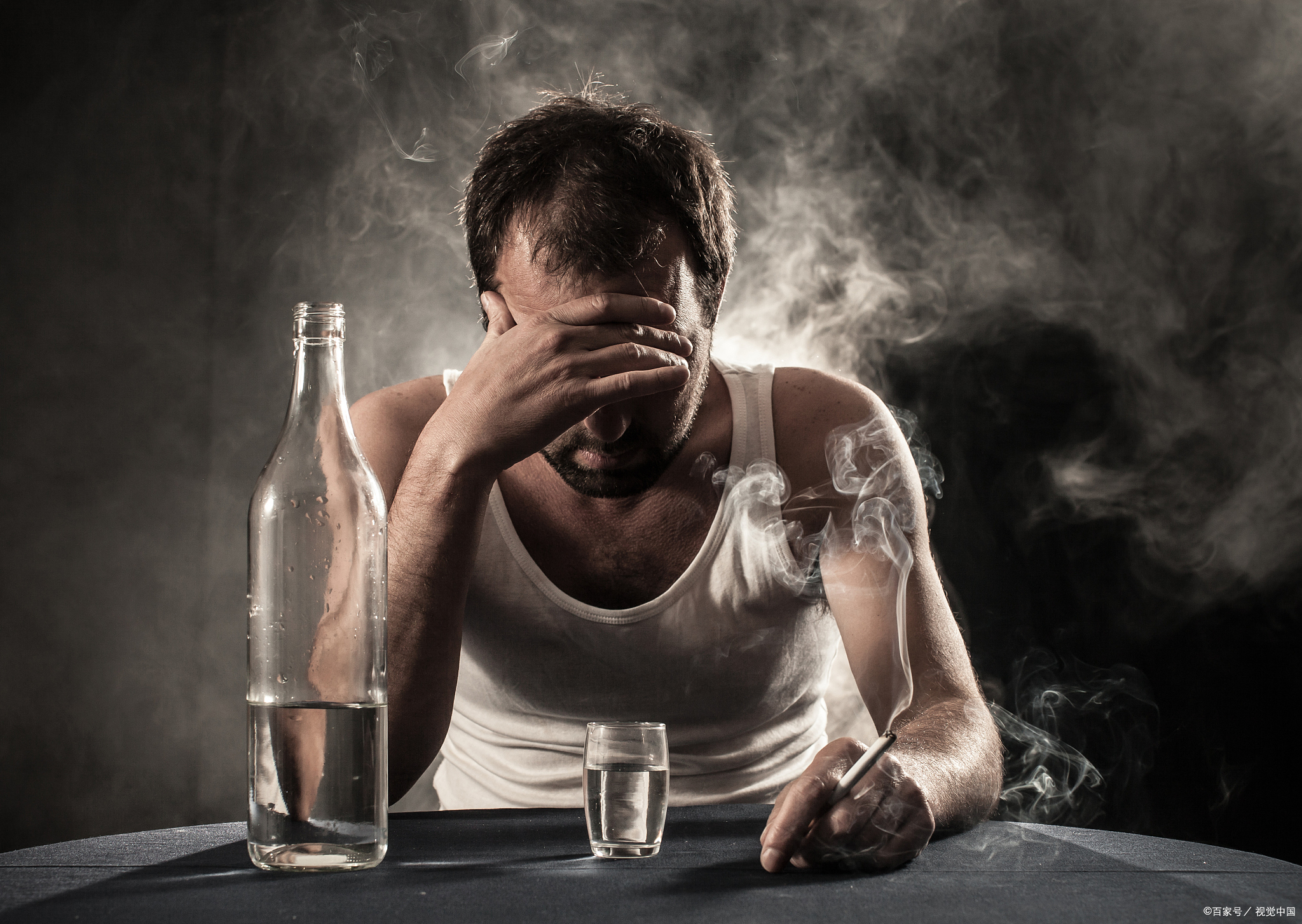 有人以为抽烟者有"男子汉气概",其实,烟草是折损男子汉"雄风"的最厉害