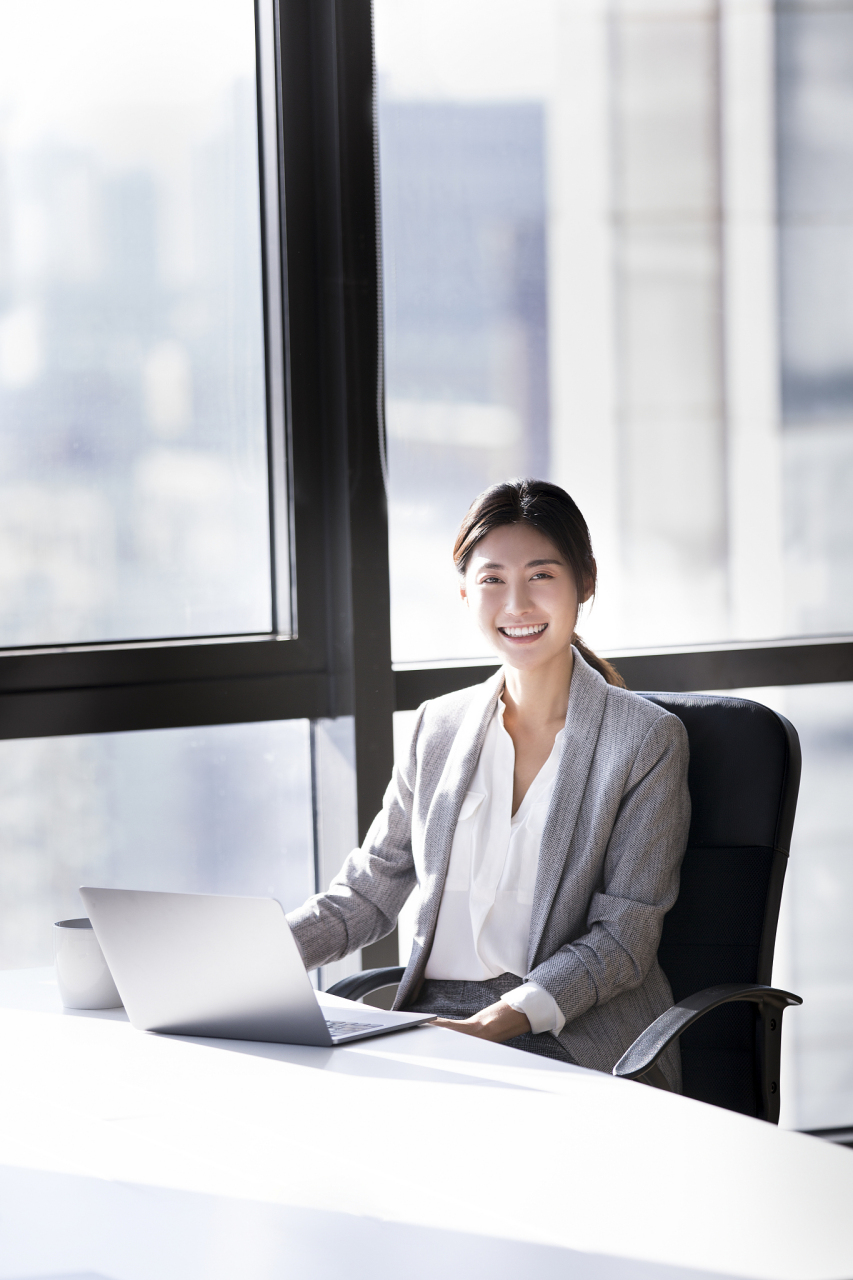 作为一名都市白领,我专注于分享城市生活方式,上班族的点滴趣事以及最