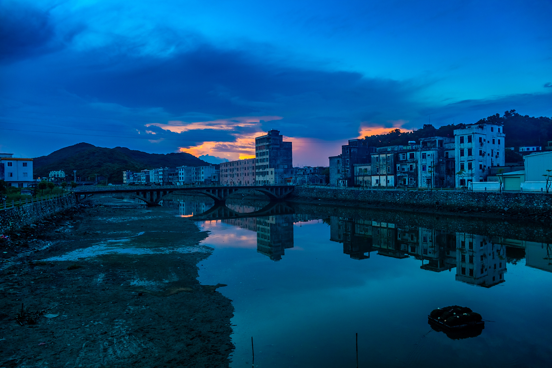 福鼎市沙埕镇隐藏着一颗璀璨的明珠,那就是美不胜收的台山岛.