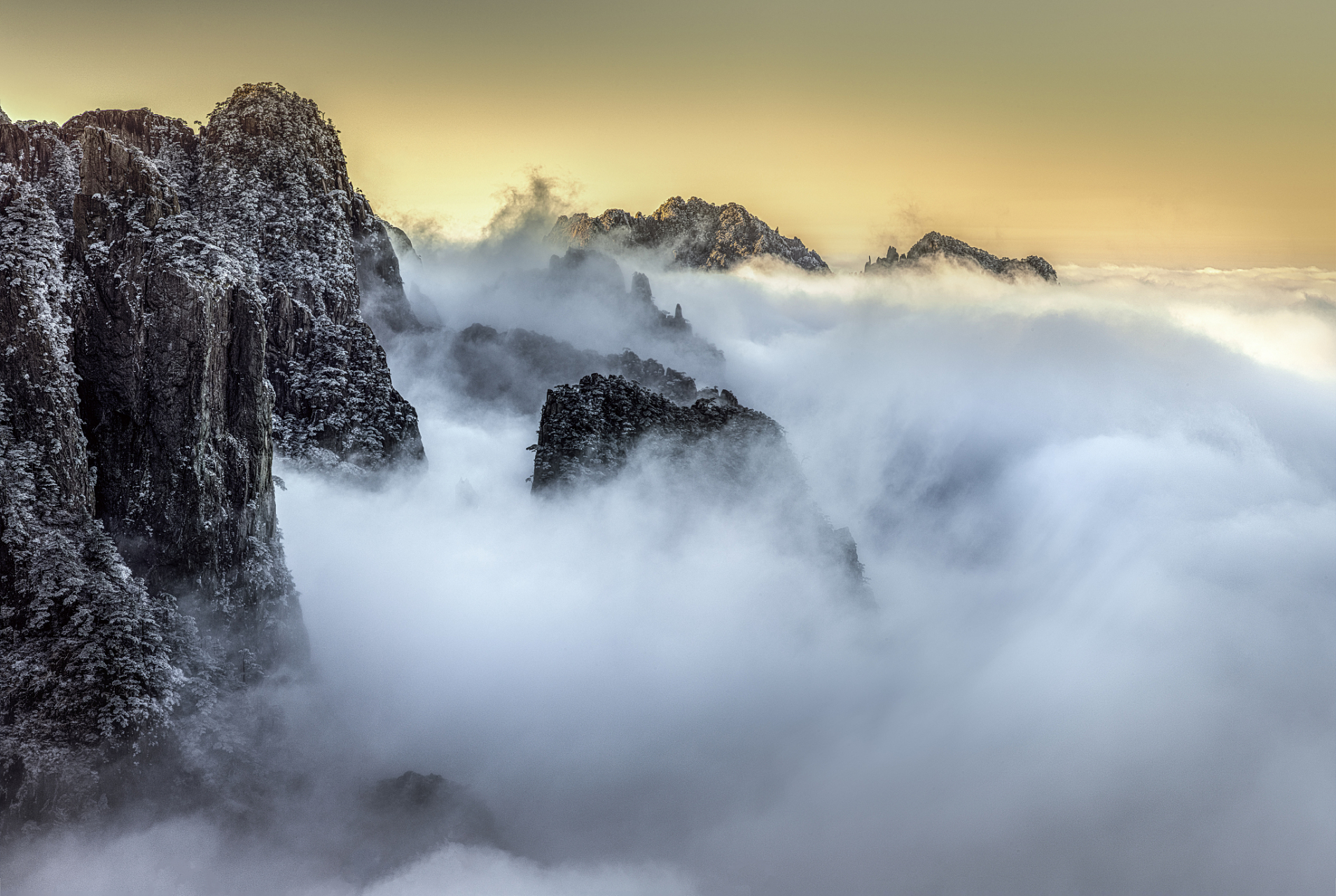 安徽黄山海拔4000米图片