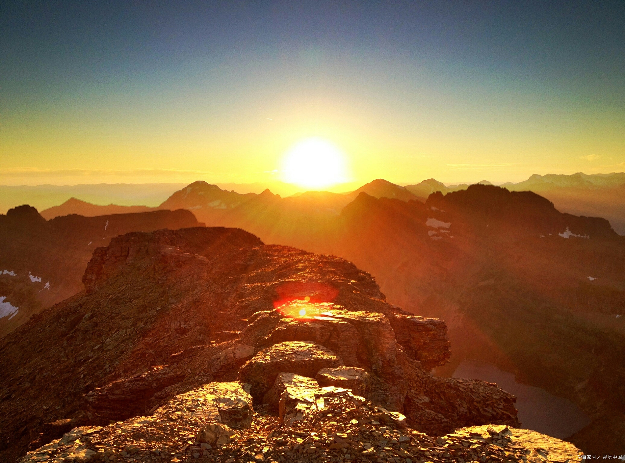 株洲茶陵云阳山,丹霞地貌夕阳染红!