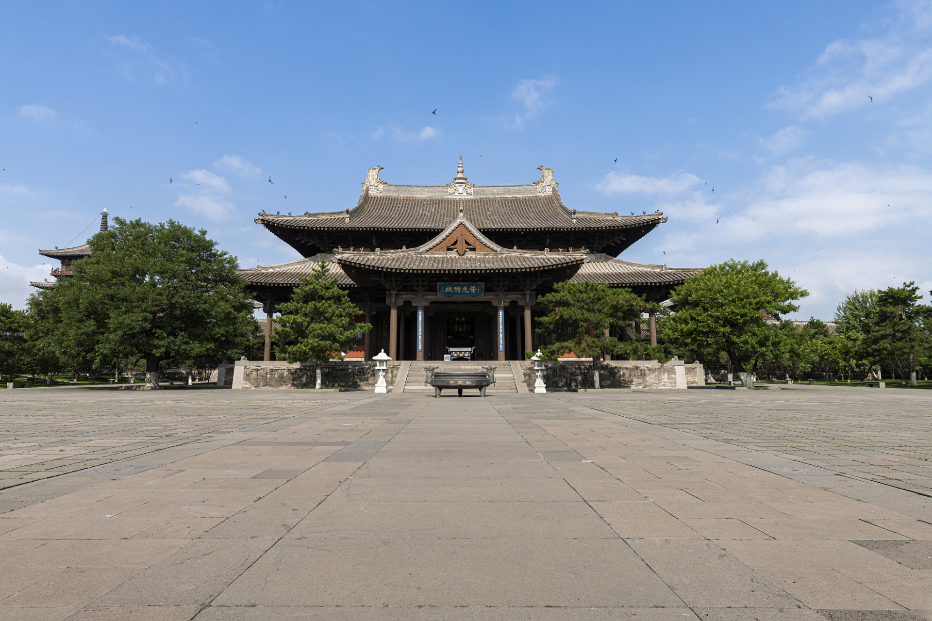 92 说到山西大同的华严寺,那可真是个让人心驰神往的地方!