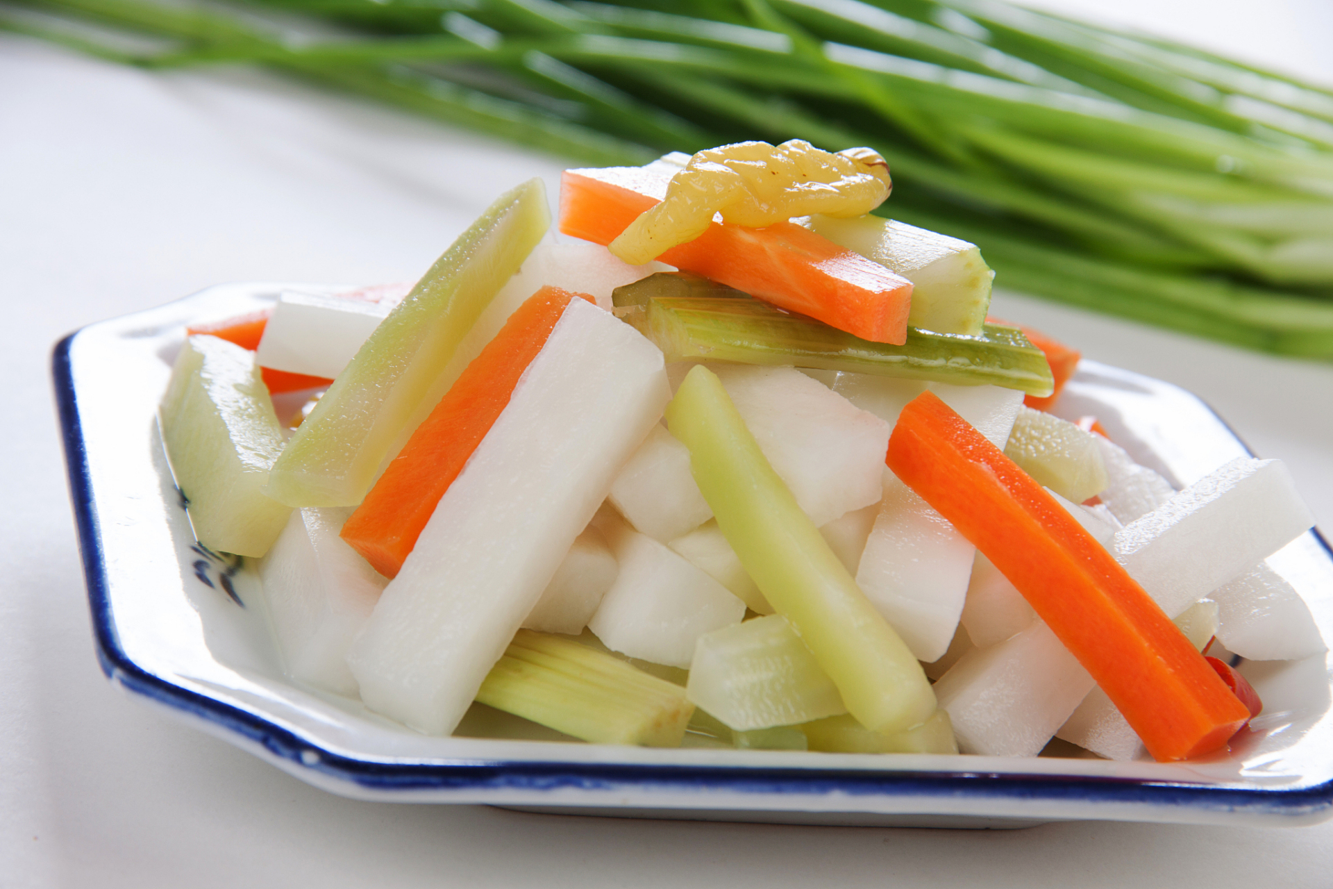 #五千年食光# 口水白萝卜泡菜  口水白萝卜泡菜,是一道具有浓厚历史底