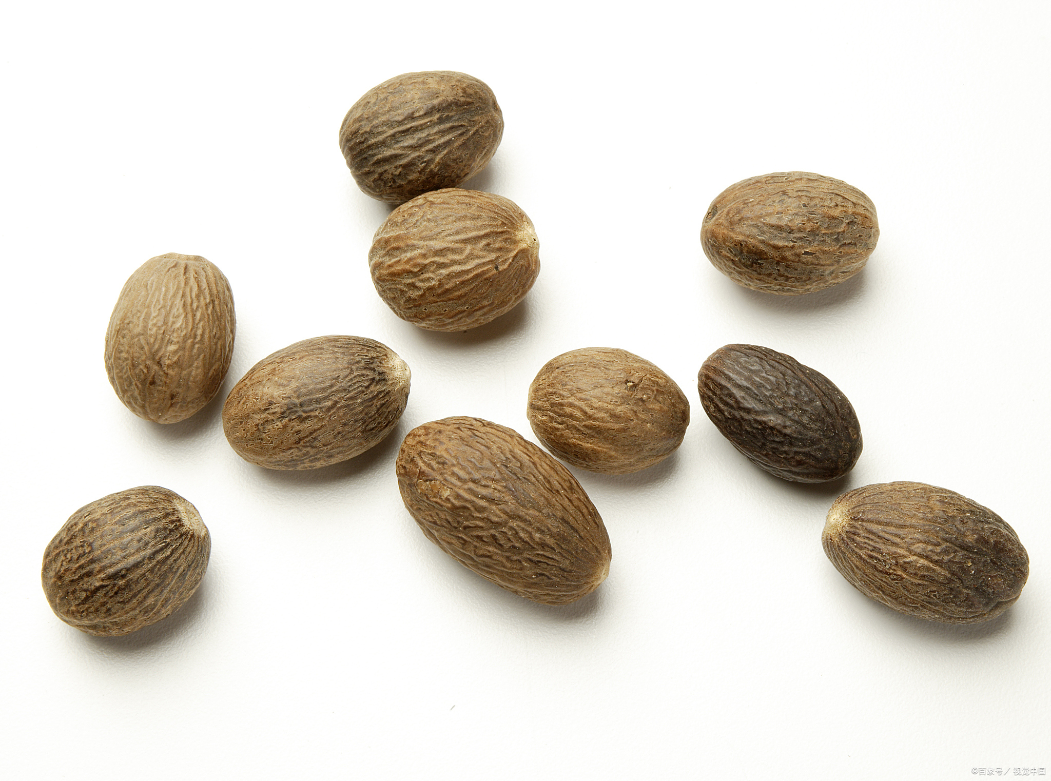 肉豆蔻:涩肠止泻,温中行气,来源炮制及食用方法揭秘