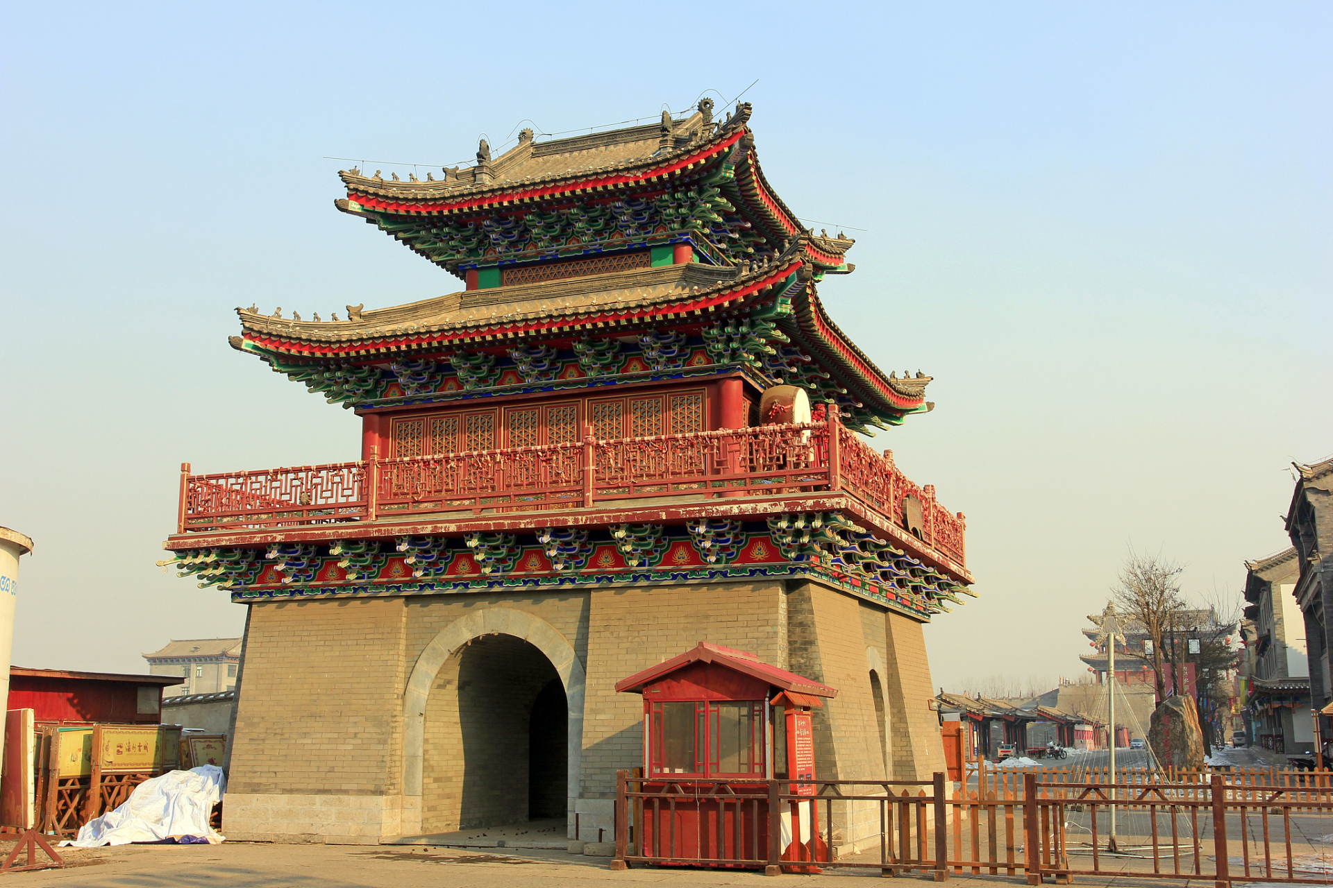 河北涿州洪水退去商业街一片狼藉# 涿州市是河北省中南部的一个朗史