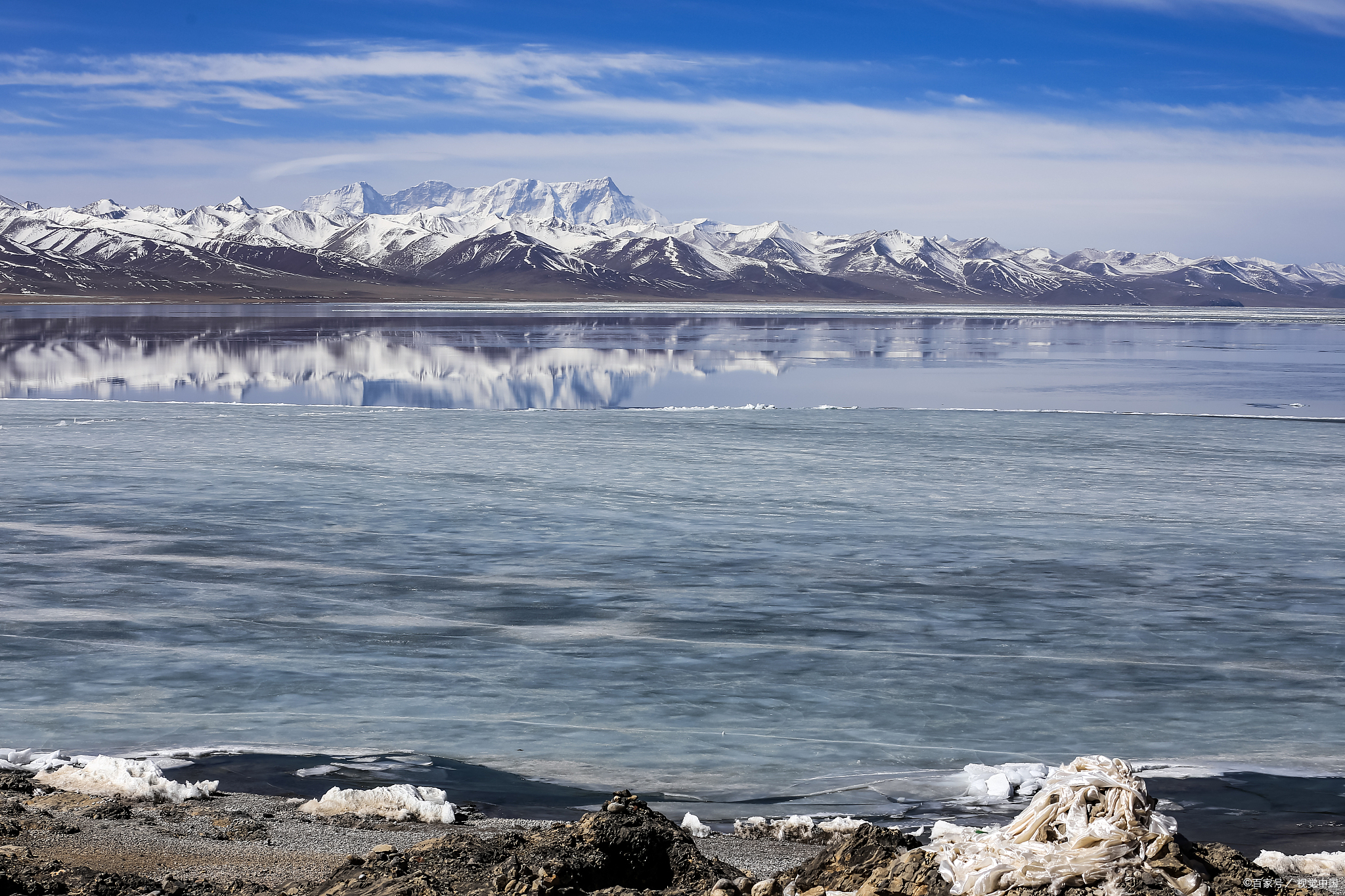 以下是五个被公认为中国最美的湖泊,每个都有其独特的魅力和特色.