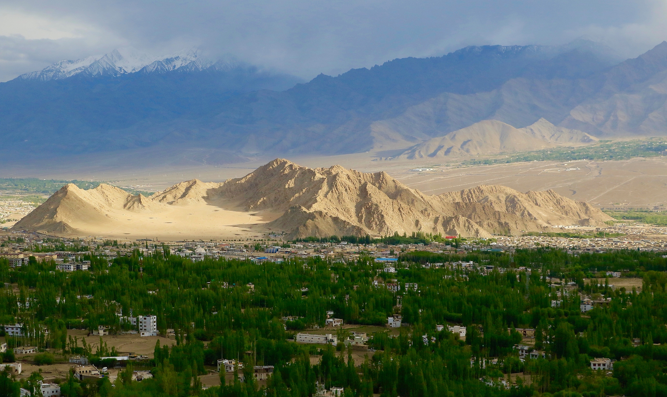 以下是新疆叶城旅游景点介绍  1