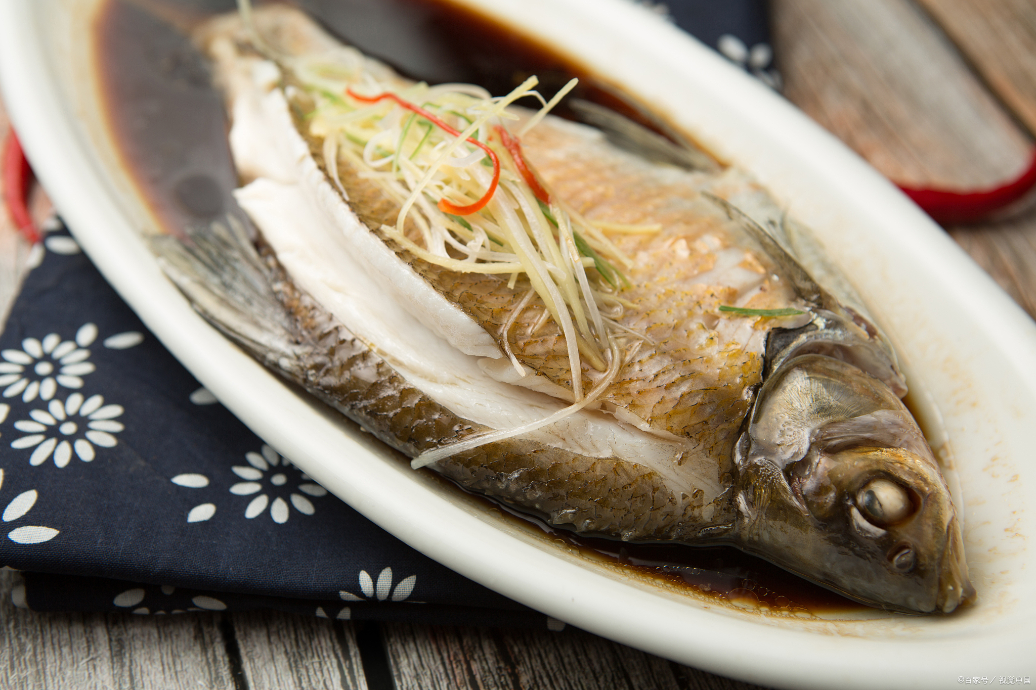 武昌鱼怎么做好吃?大厨教你简单5步,轻松在家做出美味武昌鱼