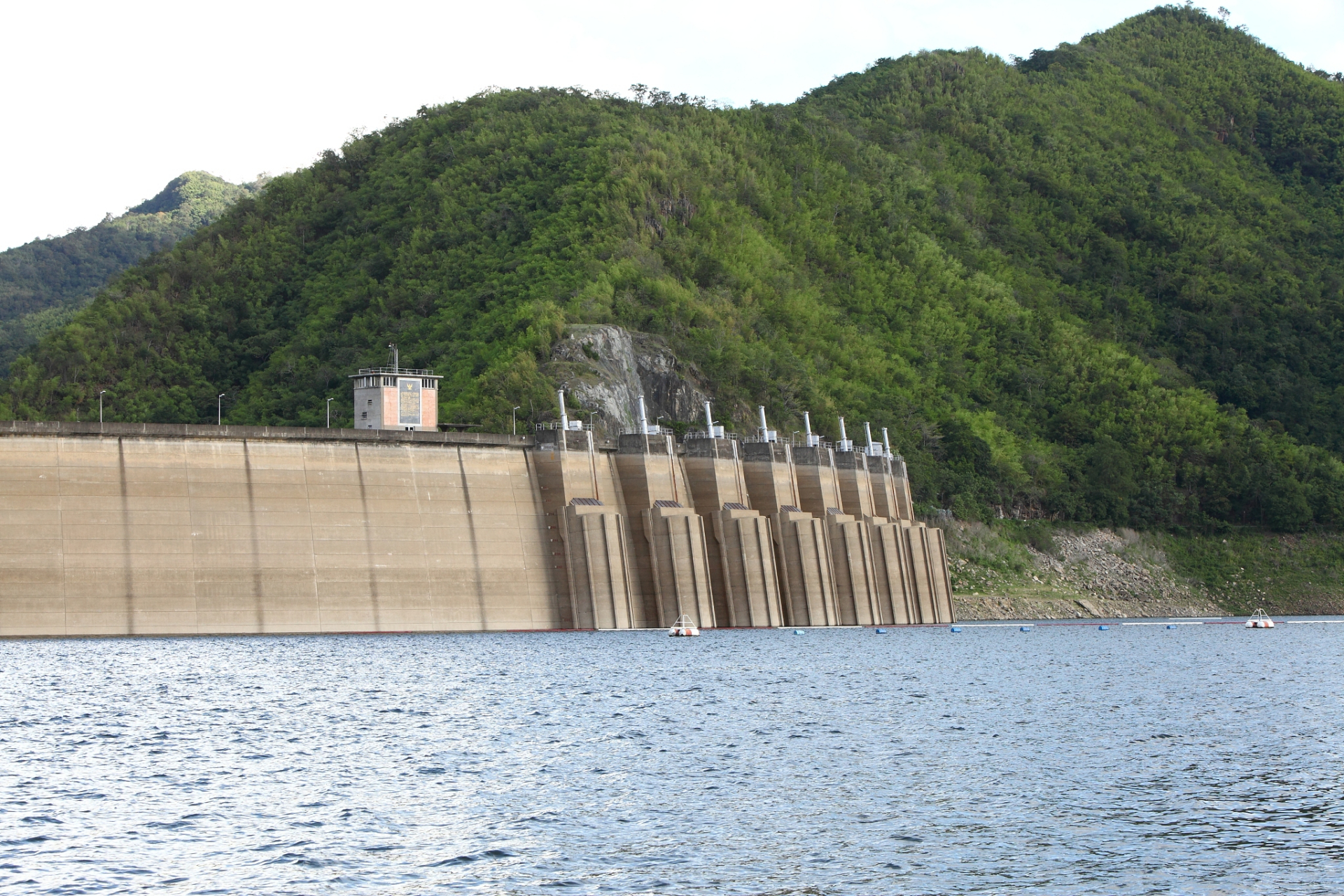 只要顺利通过笔试环节就能领取专属你的专业证件啦