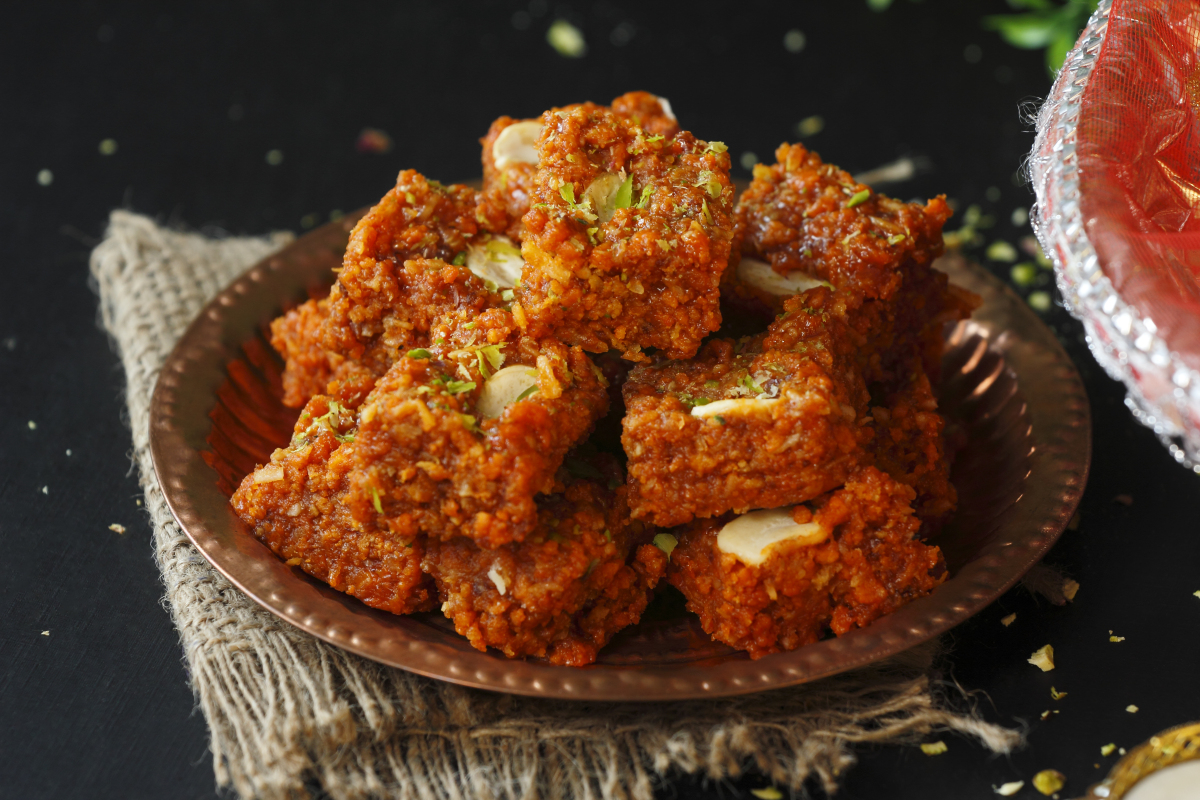 每当我想象起重庆椒盐排骨,那金黄的外表,香脆的外壳,鲜嫩的肉质,就