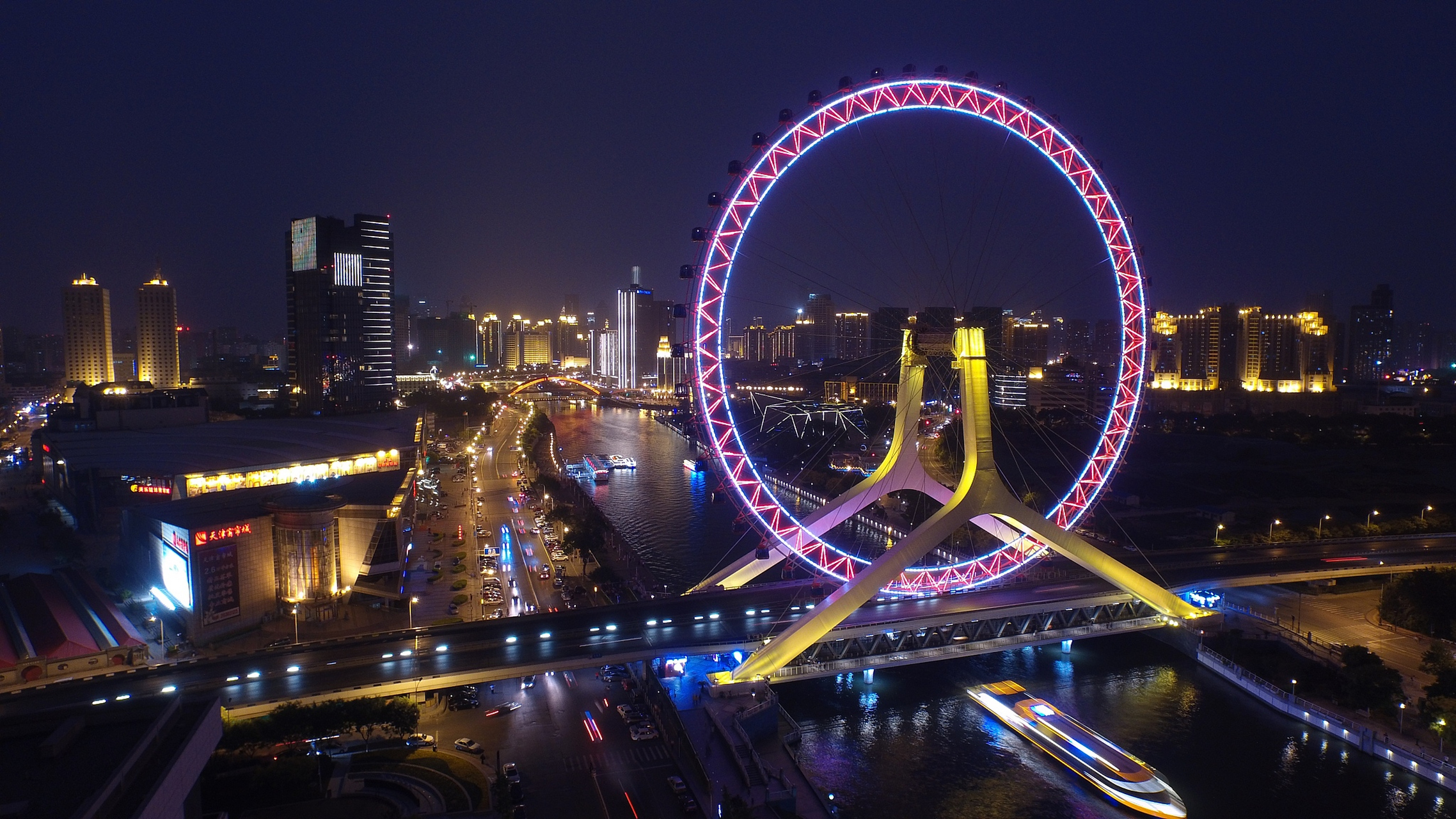 以下是天津10个必玩景点:1.天津之眼.2.古文化街.