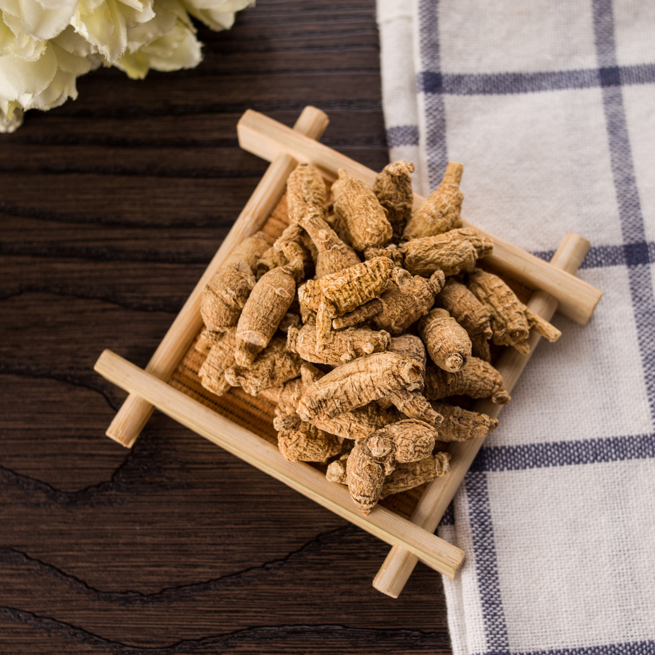 中药白茅根治疗多囊肾(脾肾阳虚,水湿泛滥引起多囊肾病变)有良效