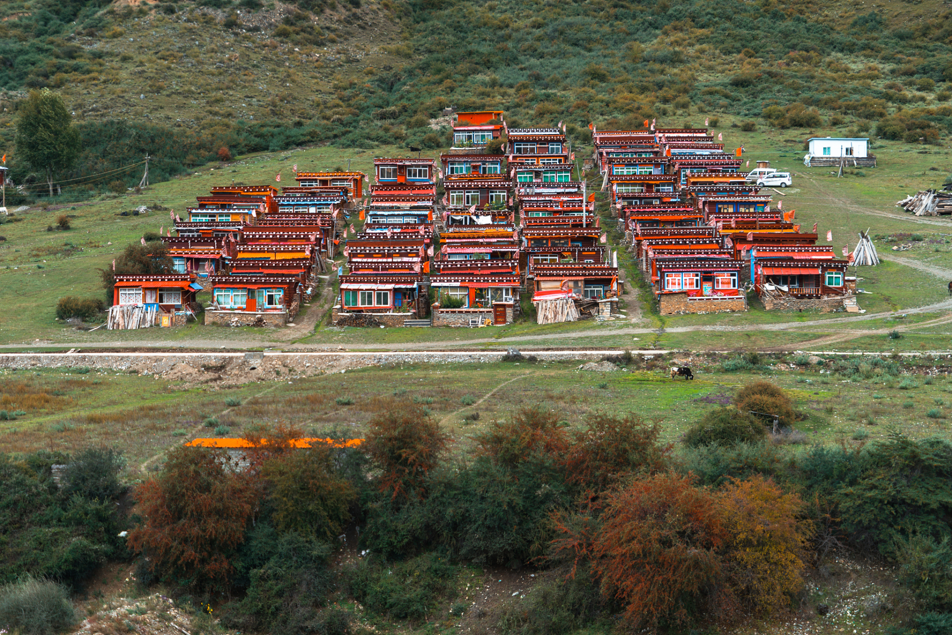 镜头里的春天#  桑耶寺,位于西藏自治区山南市乃东区的崇山峻岭之间