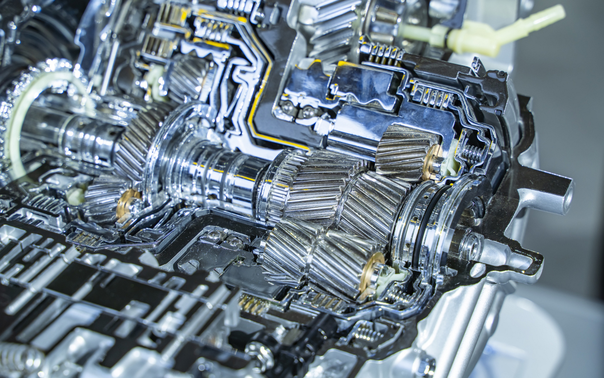 dsg是直接换挡变速箱,也称为双离合器变速器.