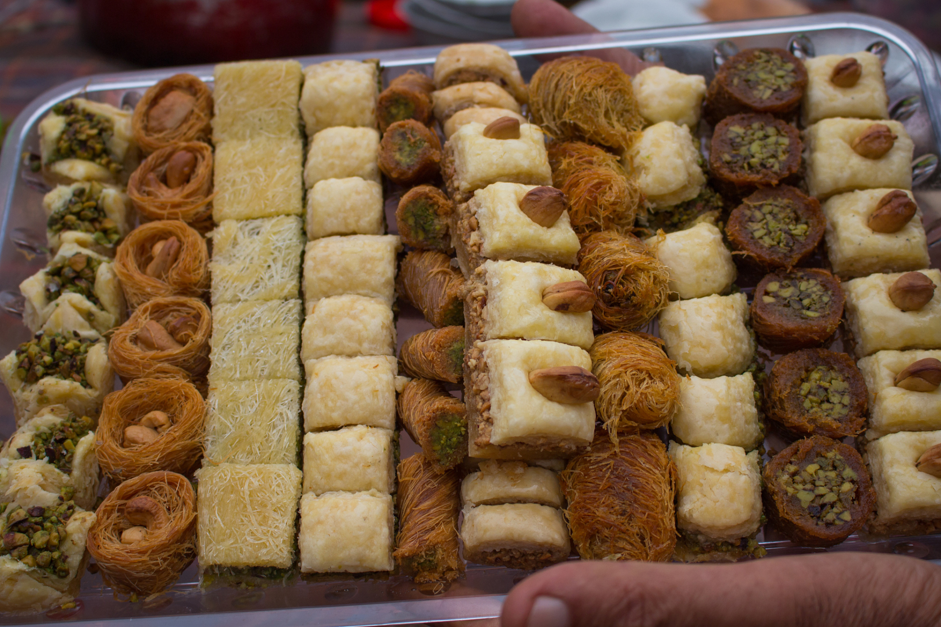 鼎丰真糕点是长春的特色美食,已有60余年历史,以其丰富品种和独特风味