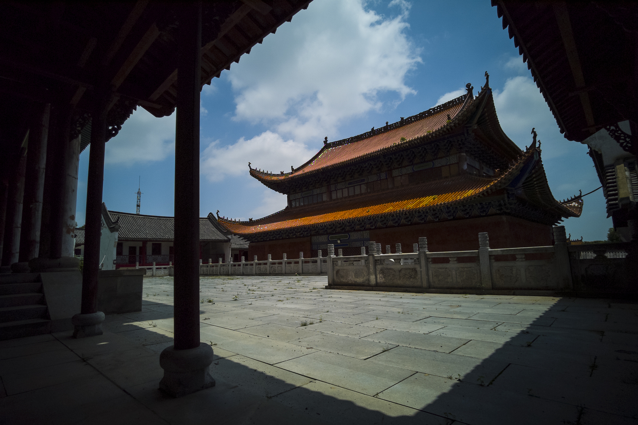 亲密关系需要情感流淌,面临冲突是检验真实性的试金石