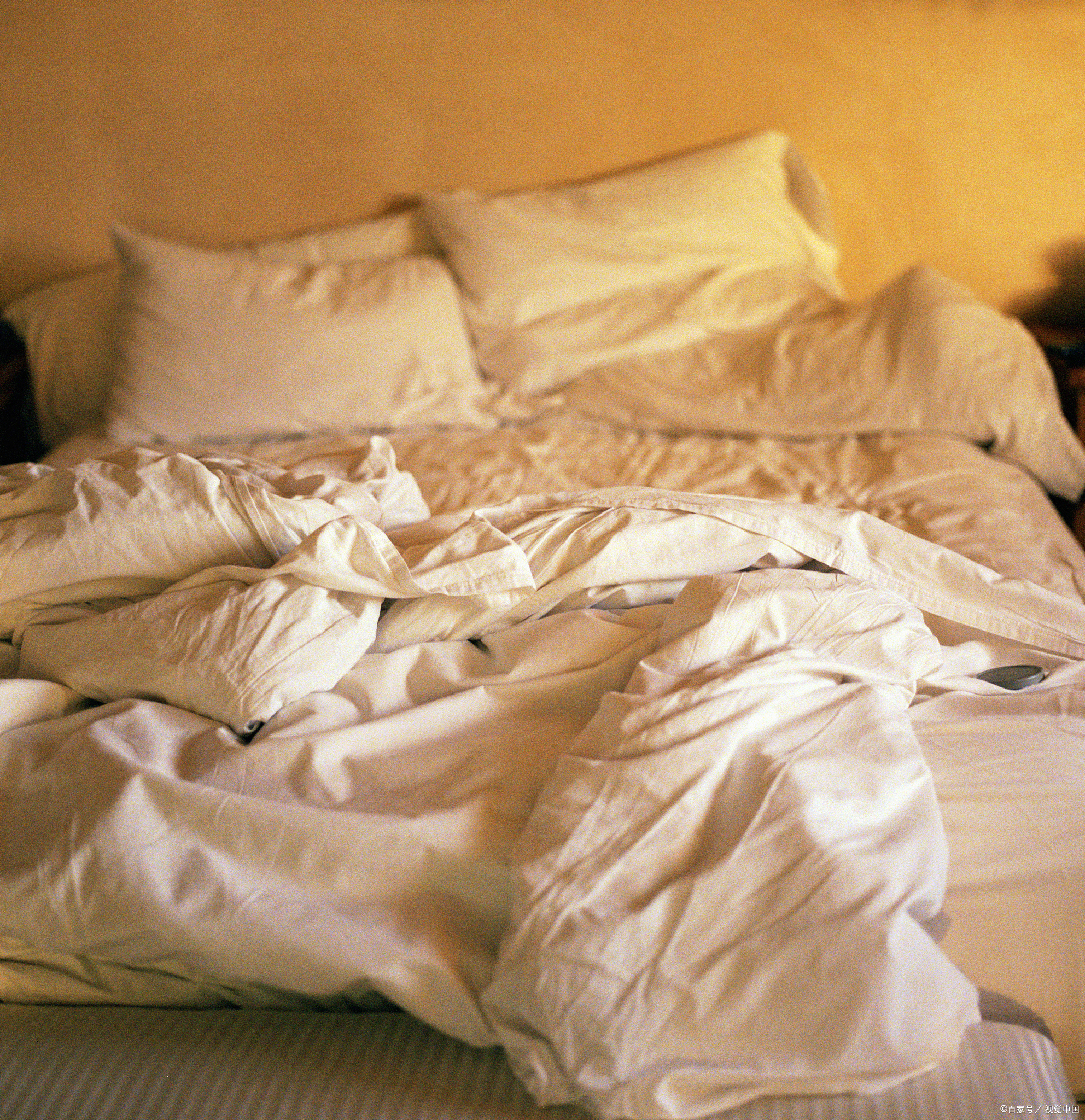 一个月不换的床单有多脏#