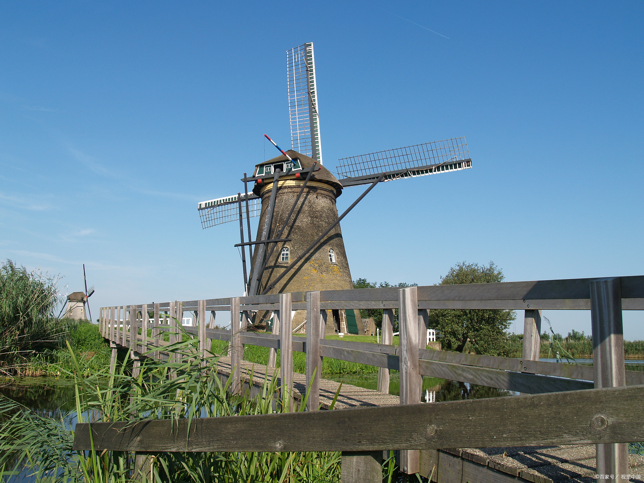 嘉兴海宁黄湾的尖山风车,大型风车阵很出片!