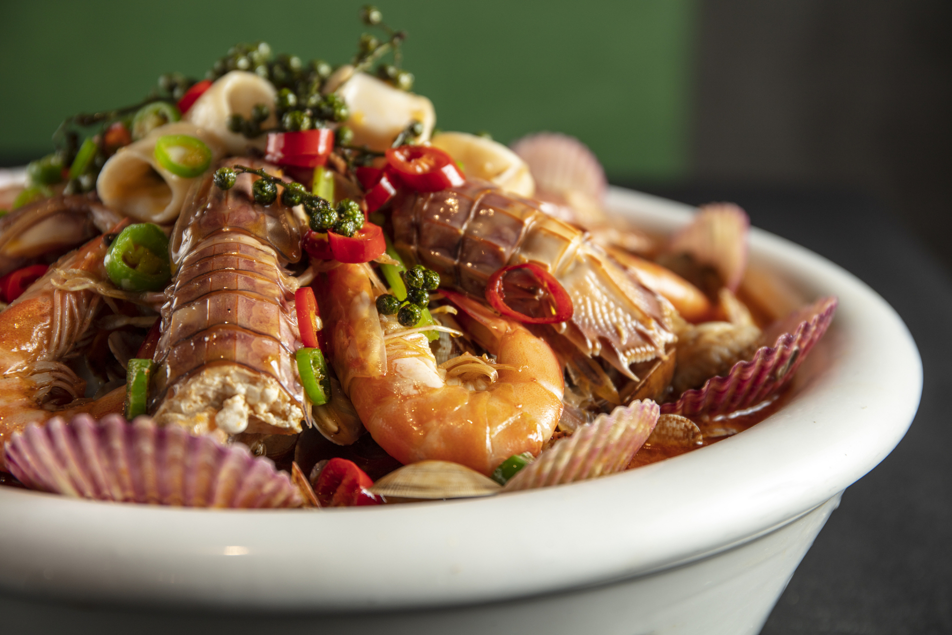 【万能捞汁小海鲜|制作简单又实用,餐馆招牌菜,学到就是赚到】 大家好