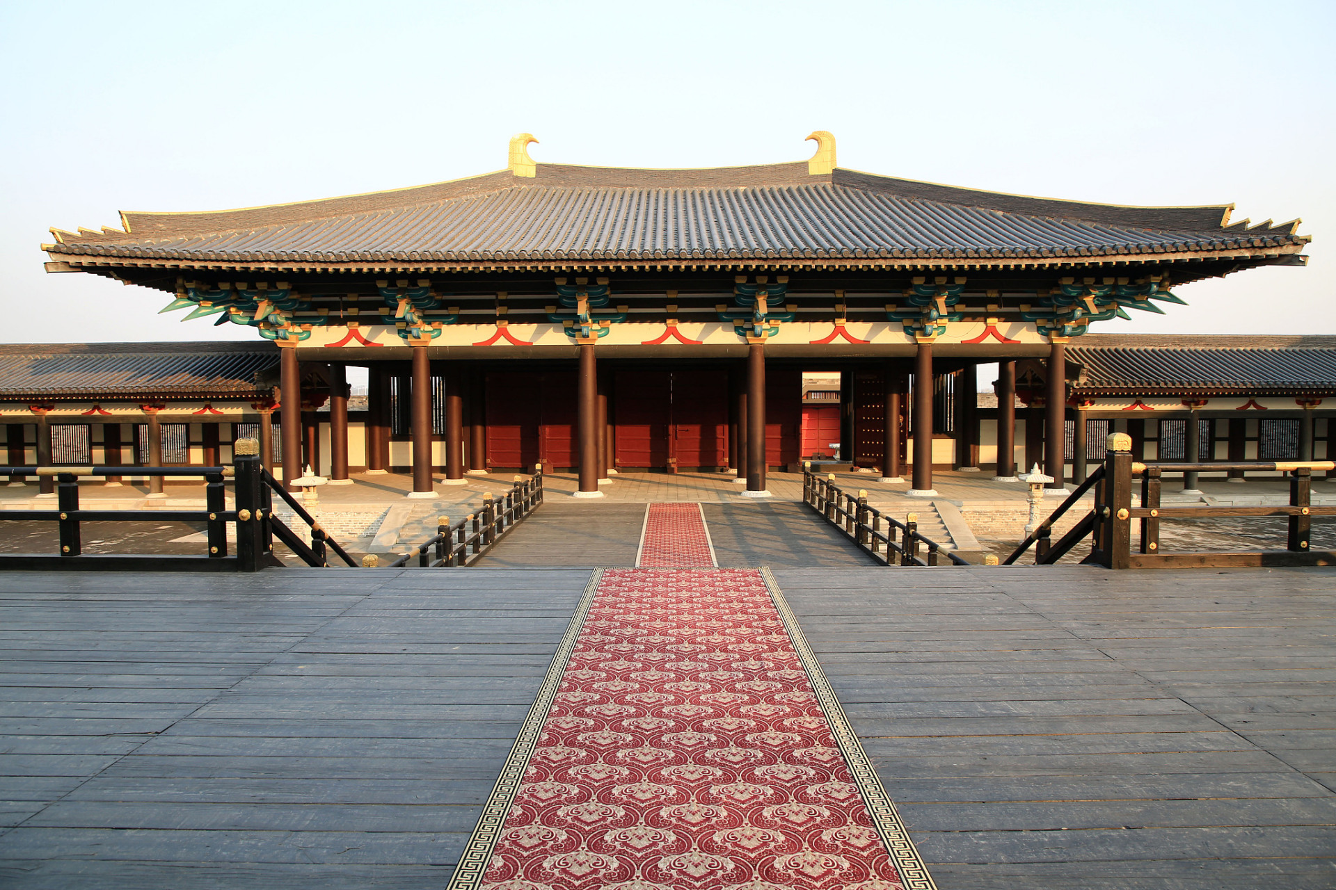 横店影视城的秦王宫景区,承载着丰富的历史文化底蕴.