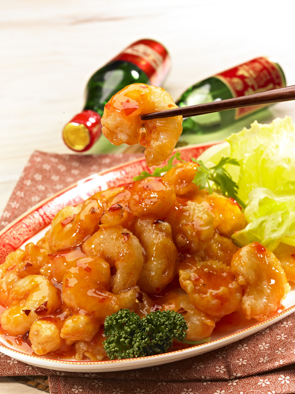 宫保虾球——家常美食的魅力菜肴  今天,我分享的是宫保虾球的家常