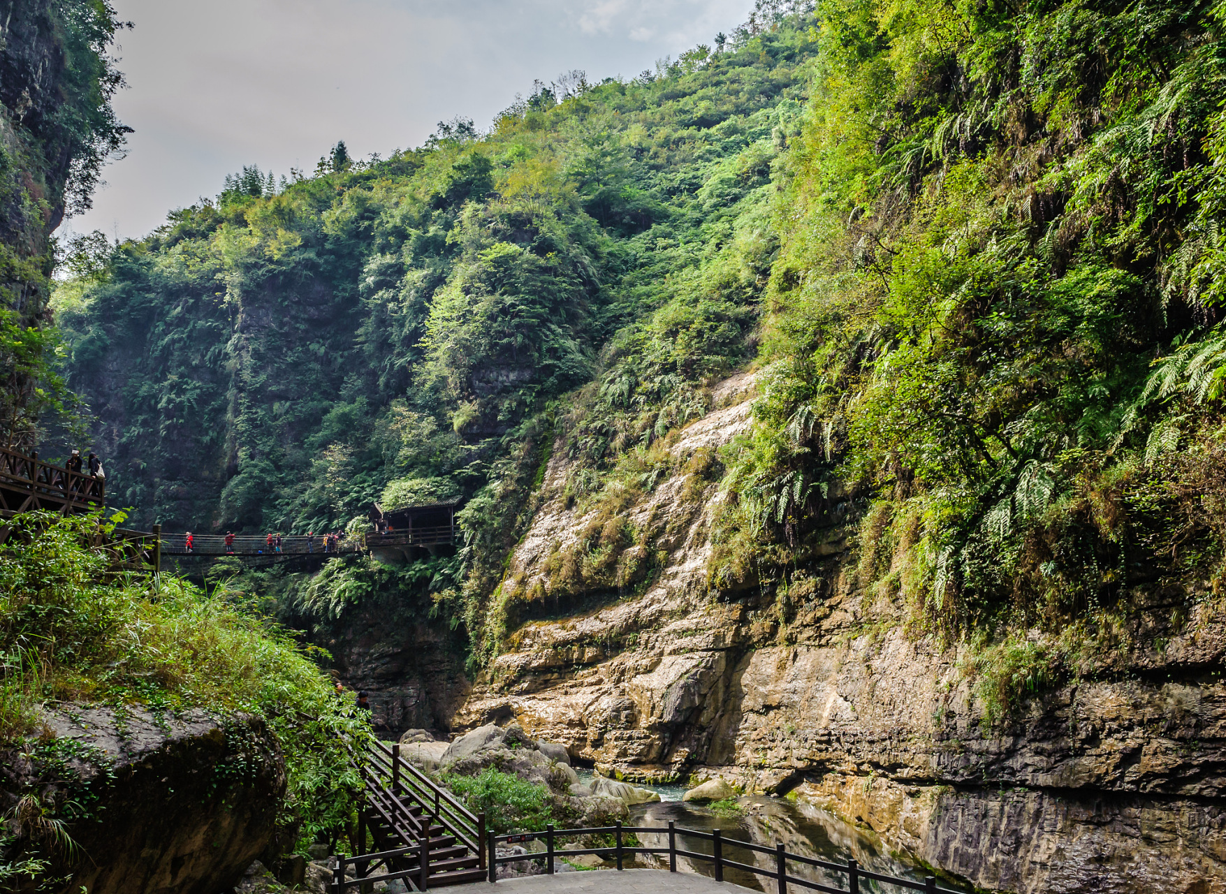 夏日闪光旅行家# 暑假,带孩子一起,来安康宁陕筒车湾休闲景区打卡