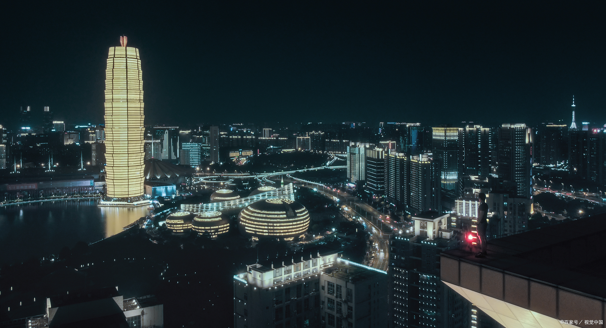 清明假期,夜色朦胧,正是探寻郑州夜晚魅力的绝佳时机.