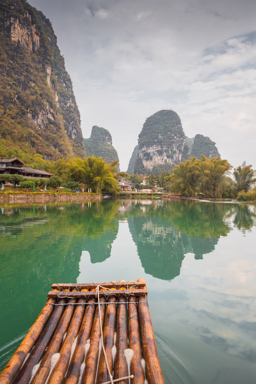五大旅游景点包括两江四湖·象山景区,龙脊梯田景区,临桂古城,银子岩
