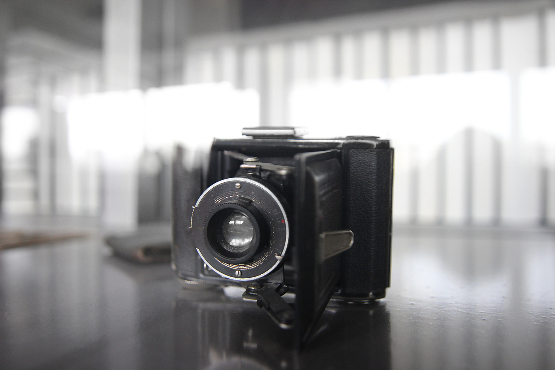 松下lx10是2016年上市的卡片机,它也有1英寸的大底传感器,现在是2023