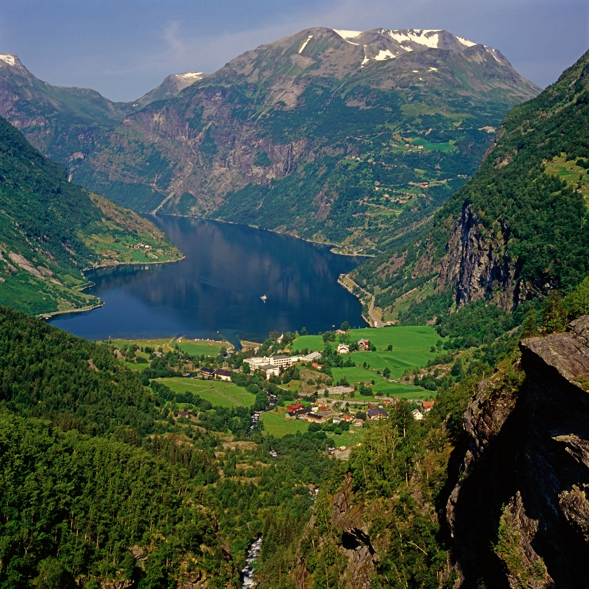 吉林市的白山风景区,如何体验夏季的山间清凉?