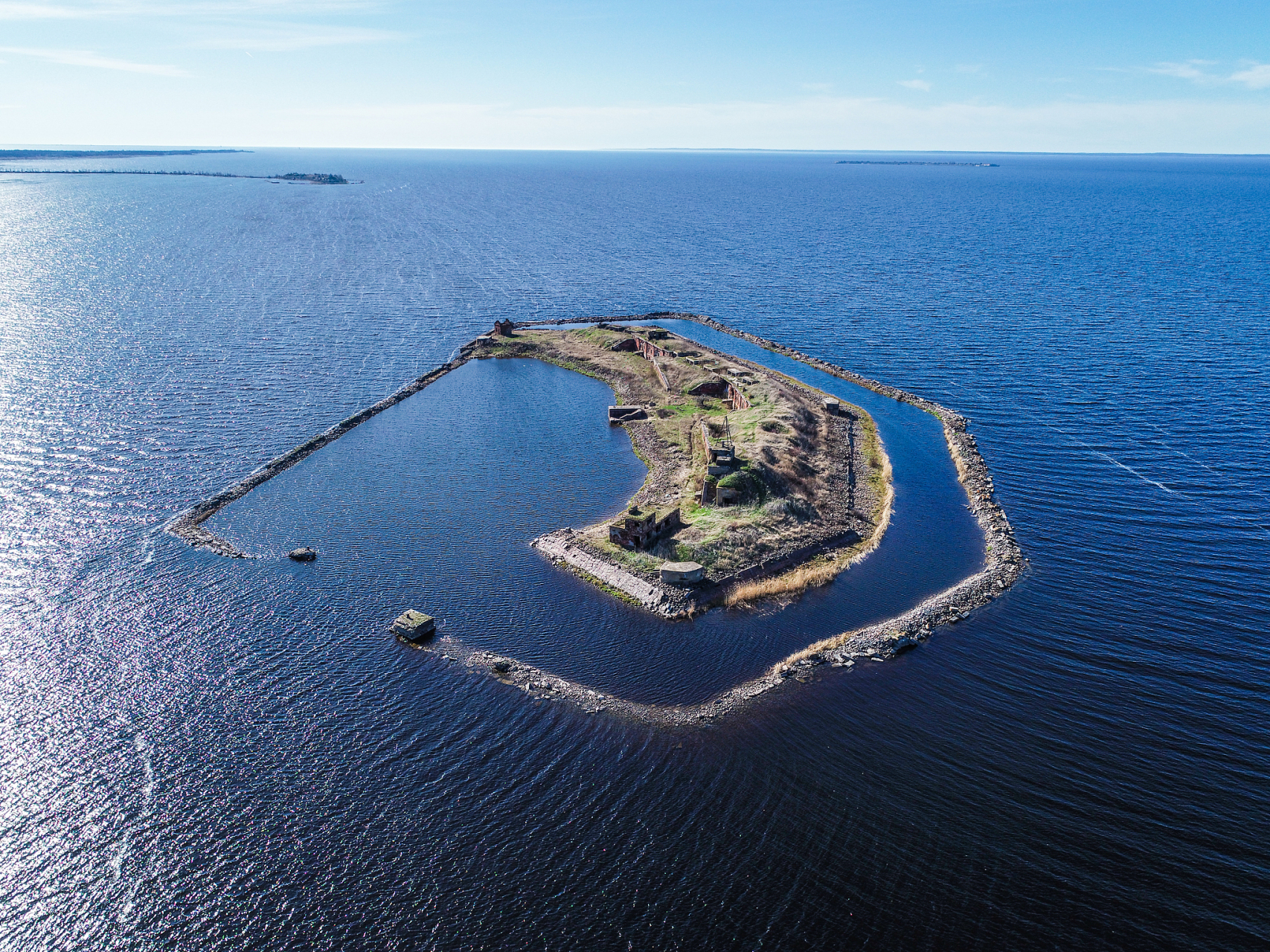 据史书记载,七星岛的由来可追溯到唐代.