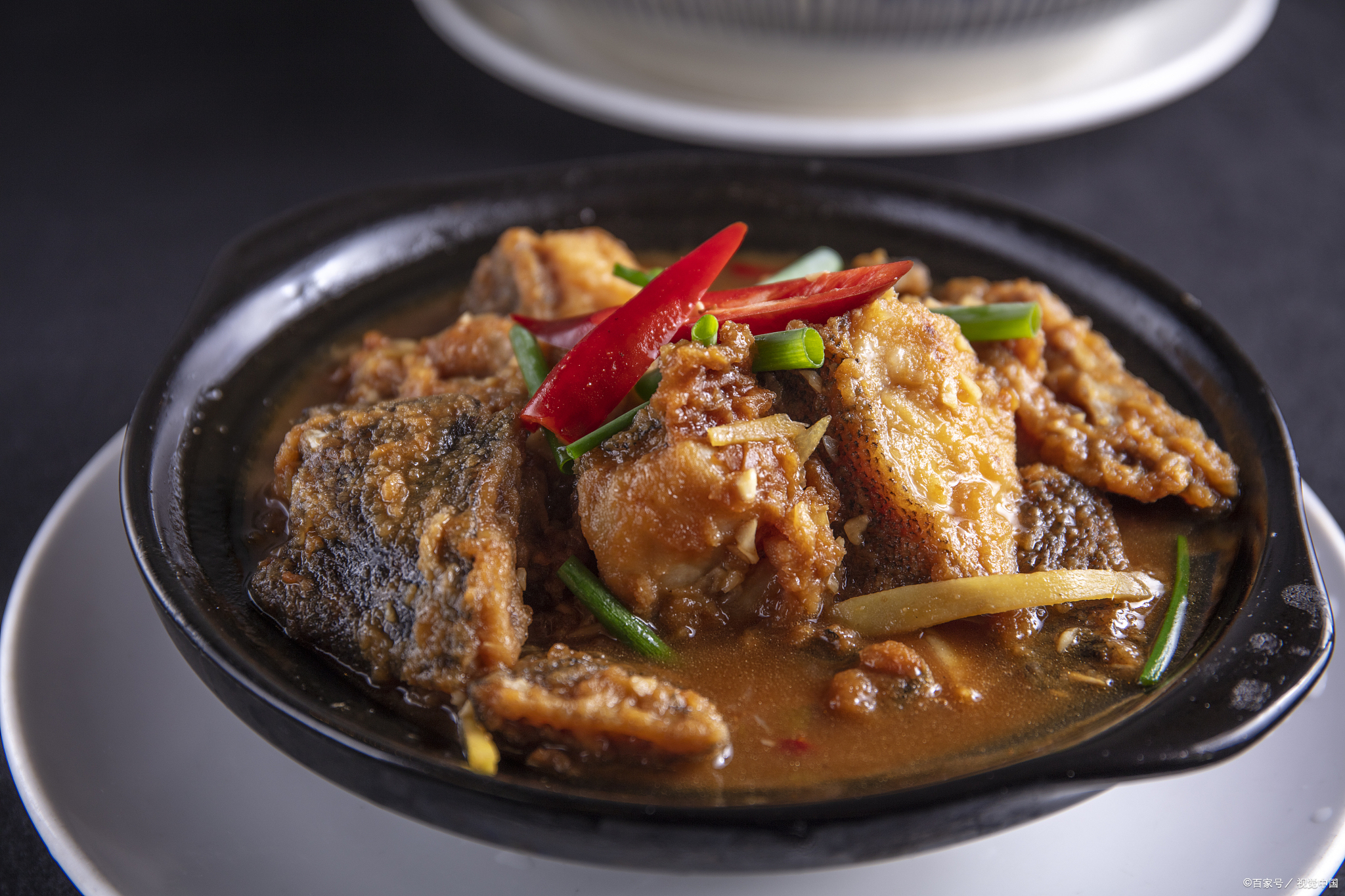 瓦块鱼:十堰市勋县特色名菜,美味与营养的完美结合