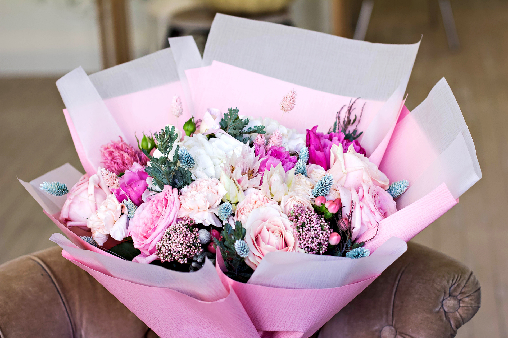 感恩节送妈妈花束的制作方法,包括准备材料和制作步骤.