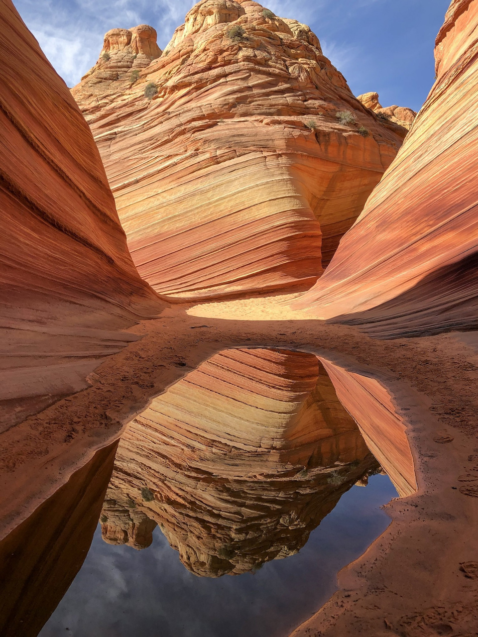 古今之旅回盼千年# 甘肃敦煌雅丹地貌:风蚀的奇观,自然的艺术品